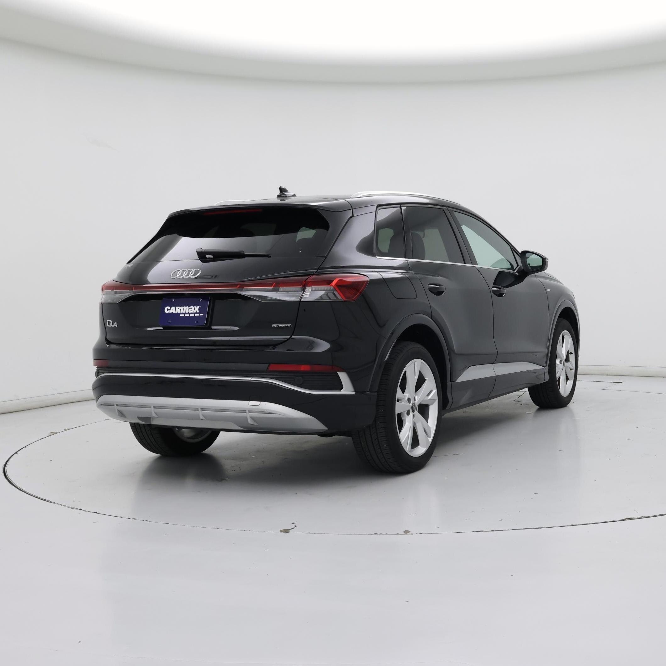 Thumbnail: 2023 Audi Q4 e-tron - 8