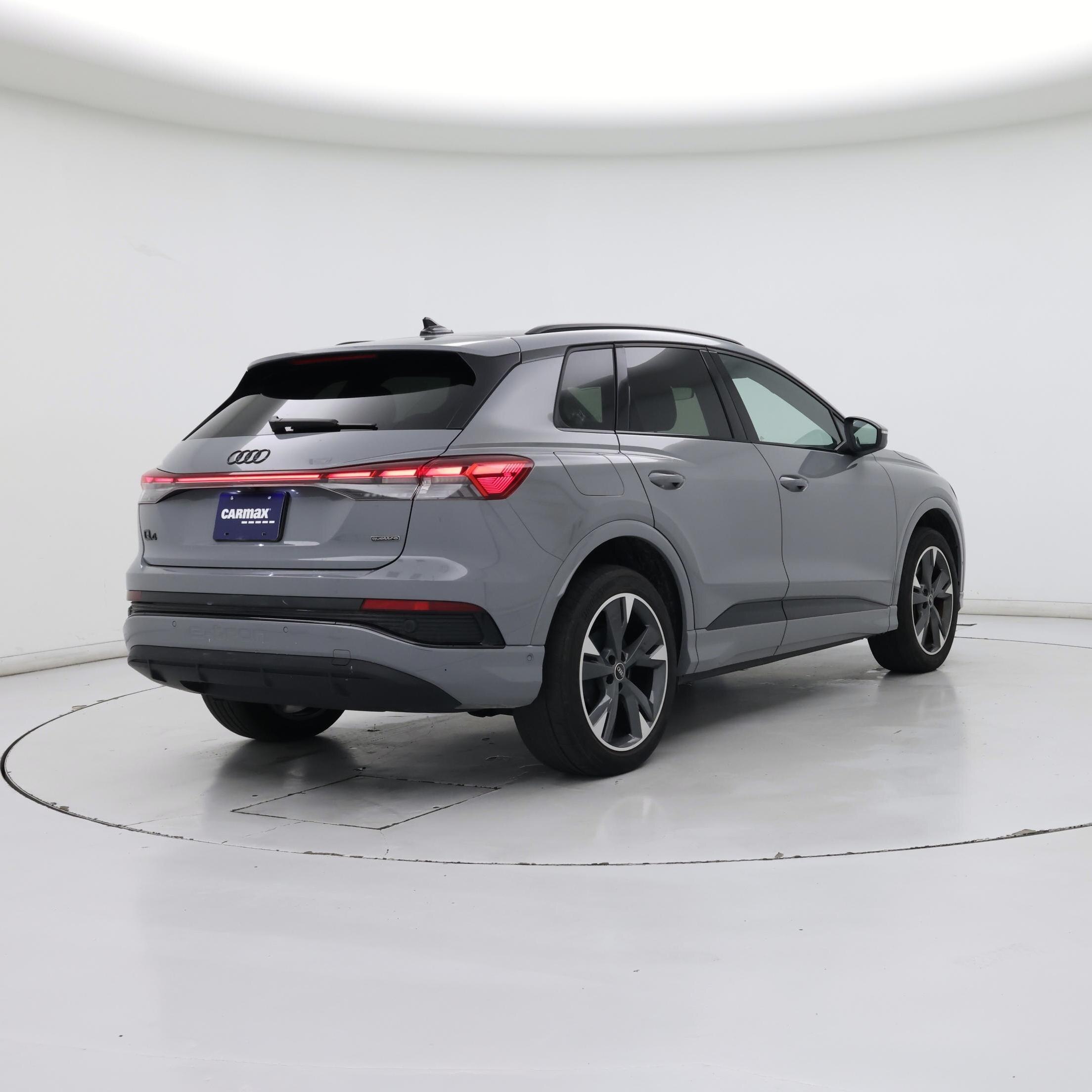 Thumbnail: 2023 Audi Q4 e-tron - 8