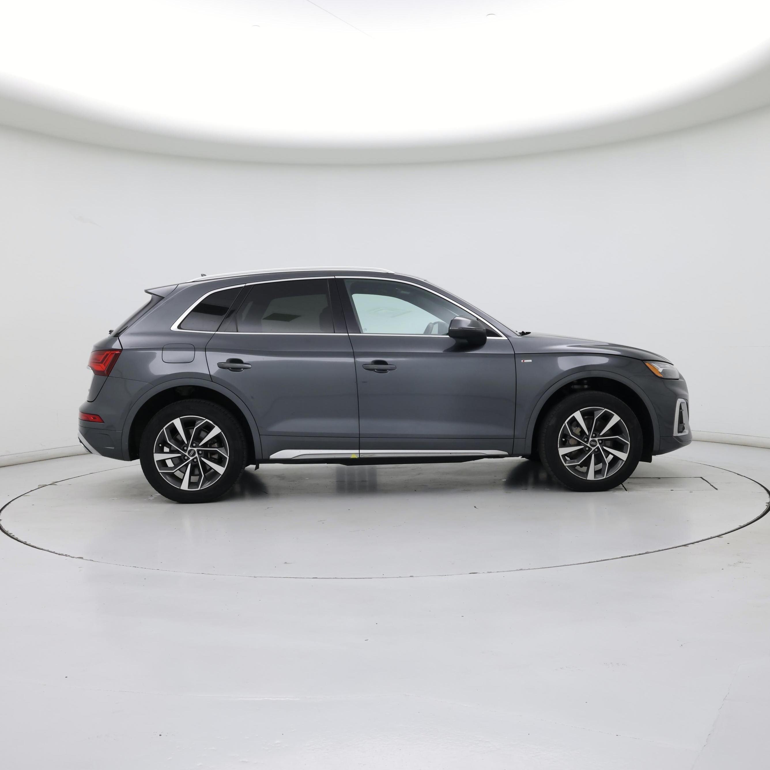 Thumbnail: 2023 Audi Q5 - 7