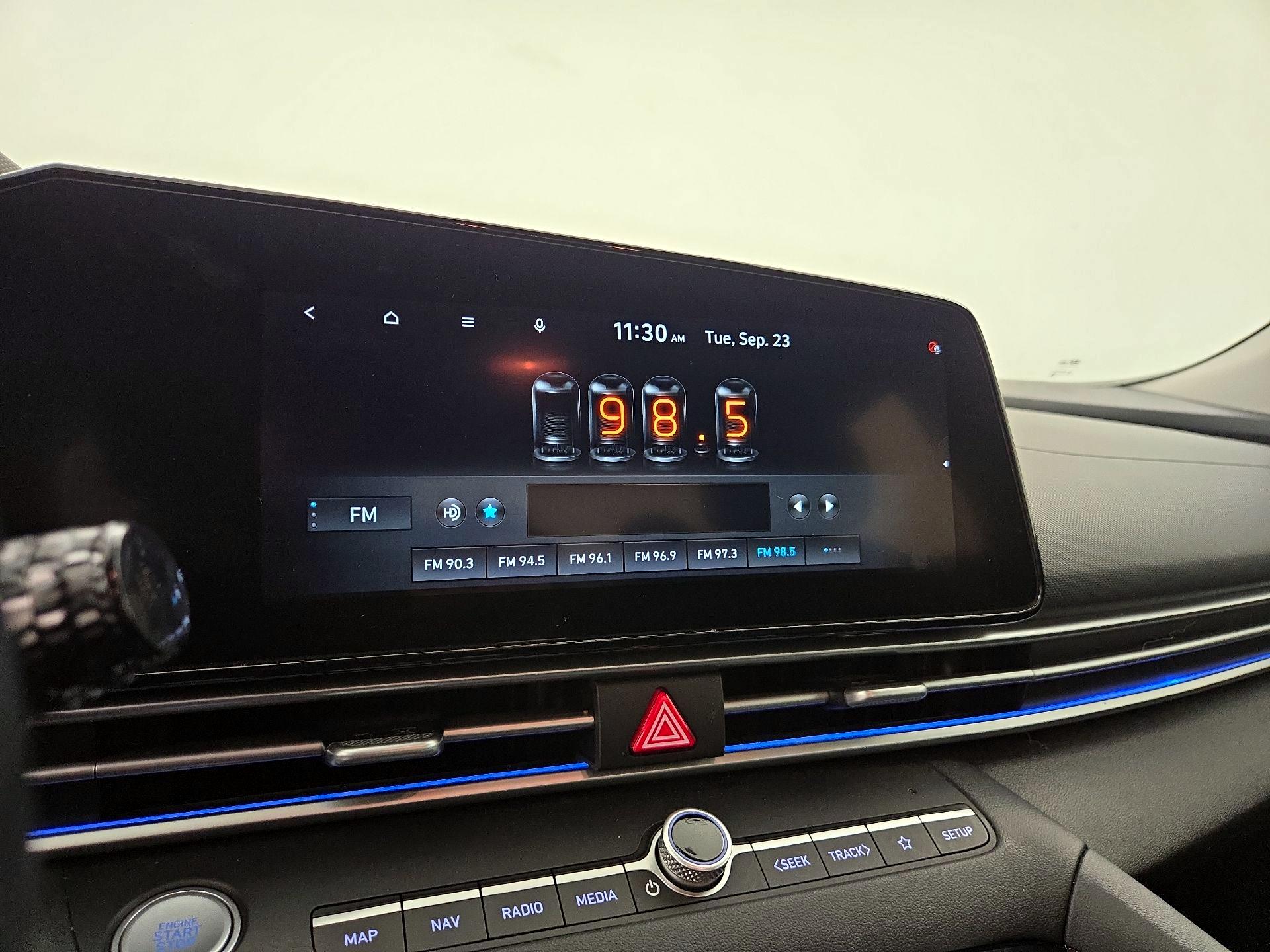 Thumbnail: 2021 Hyundai Elantra - 16