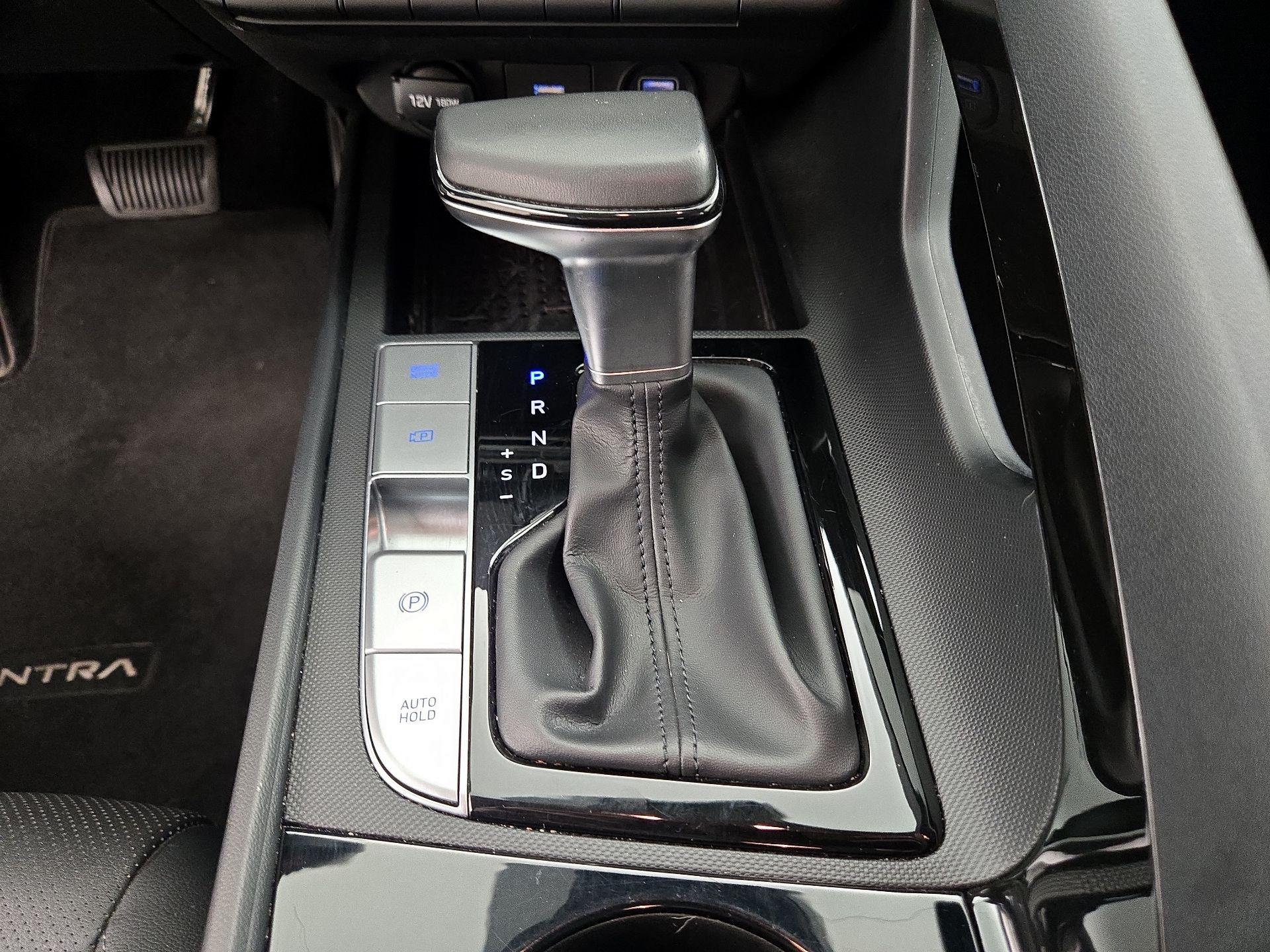 Thumbnail: 2021 Hyundai Elantra - 18