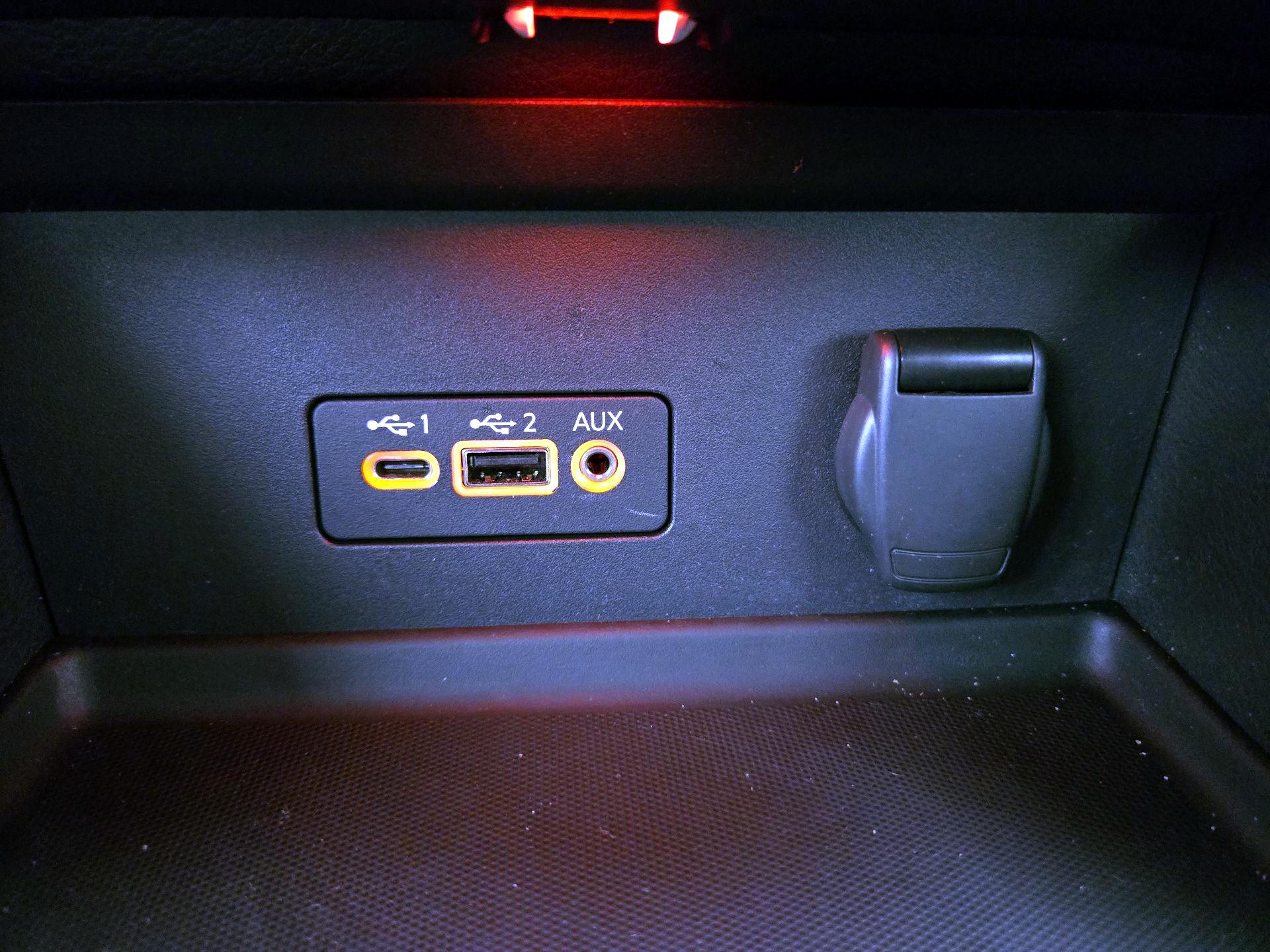 Thumbnail: 2022 Nissan Sentra - 18