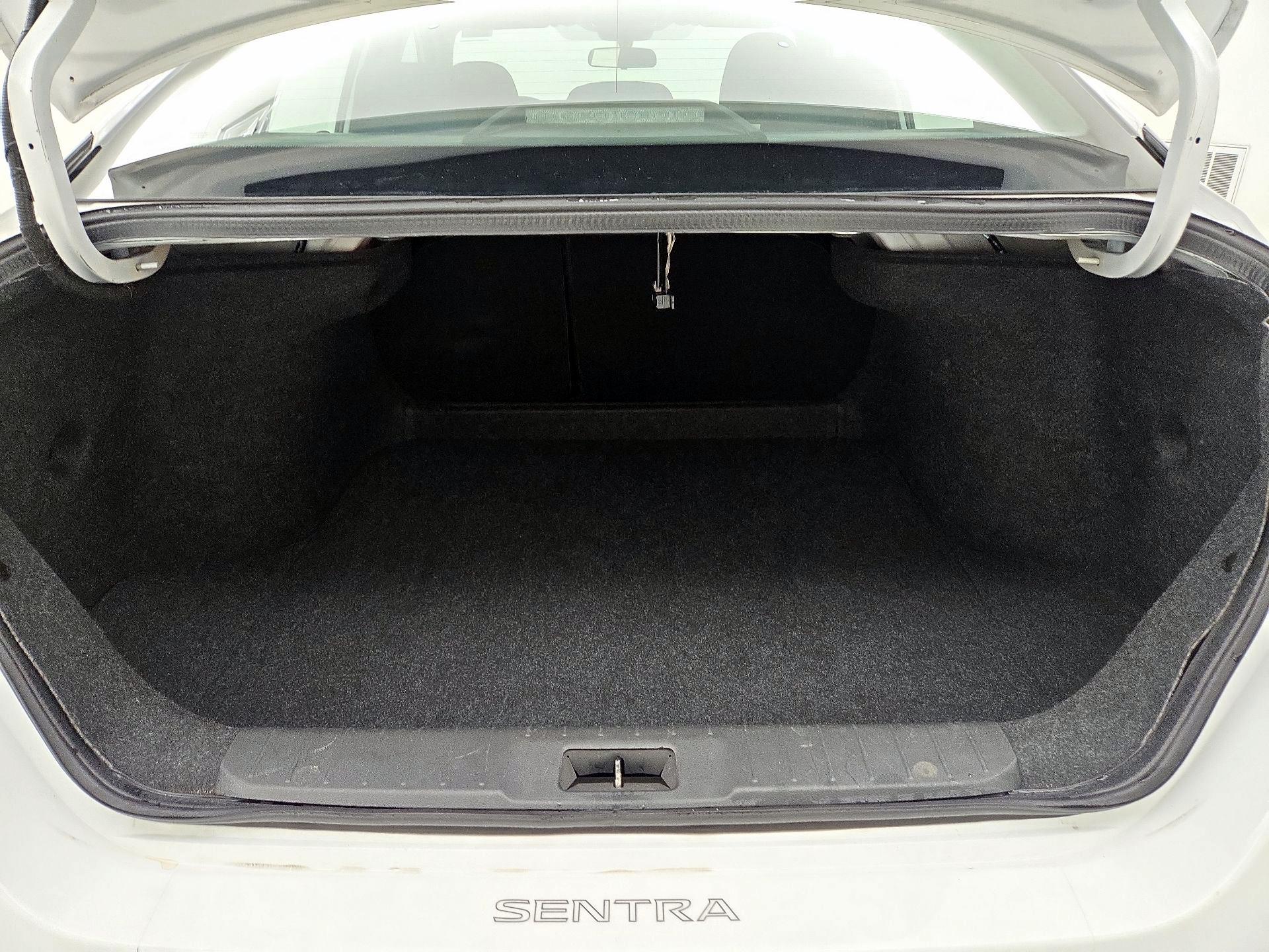Thumbnail: 2022 Nissan Sentra - 20