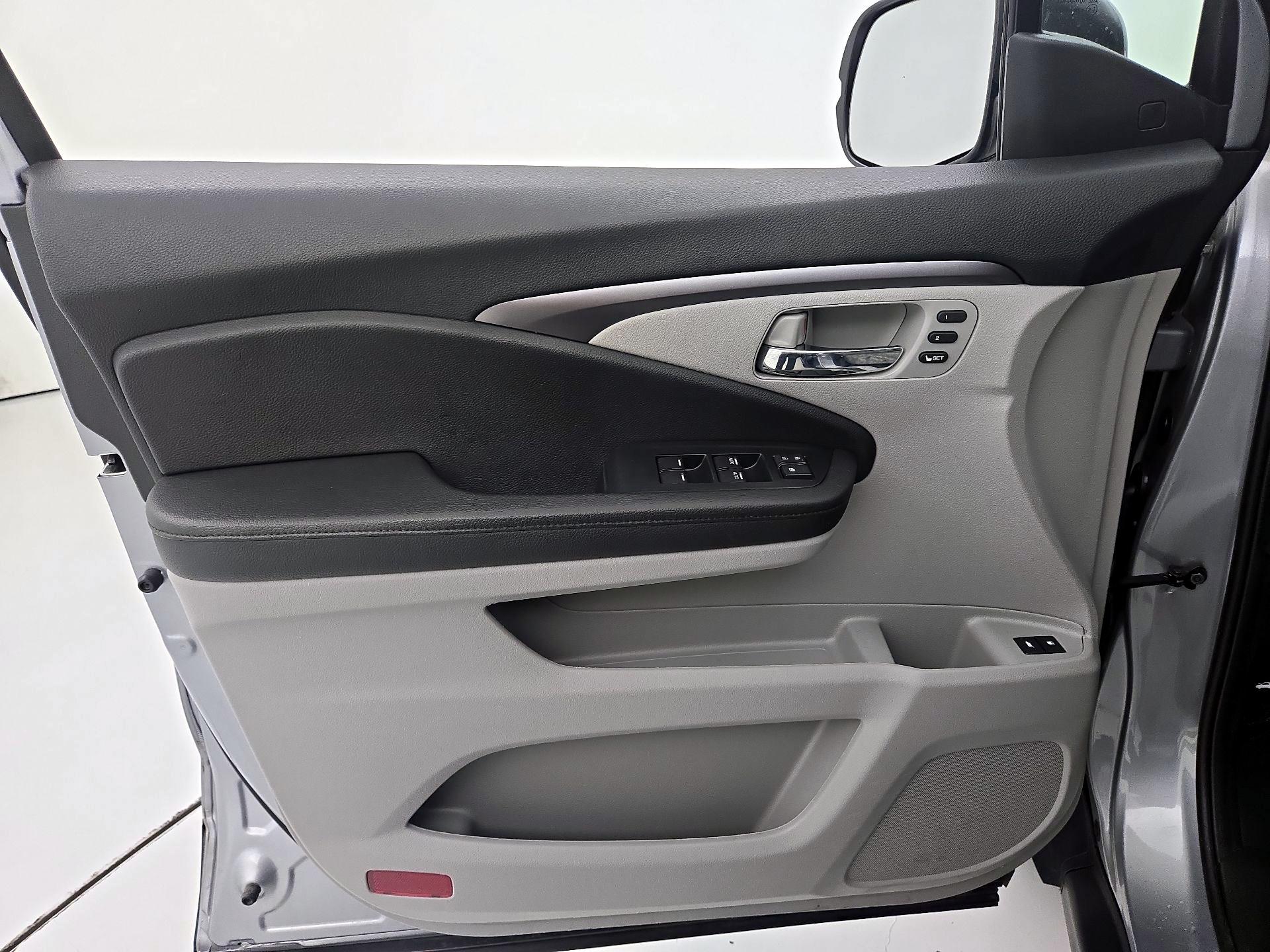 Thumbnail: 2022 Honda Pilot - 12