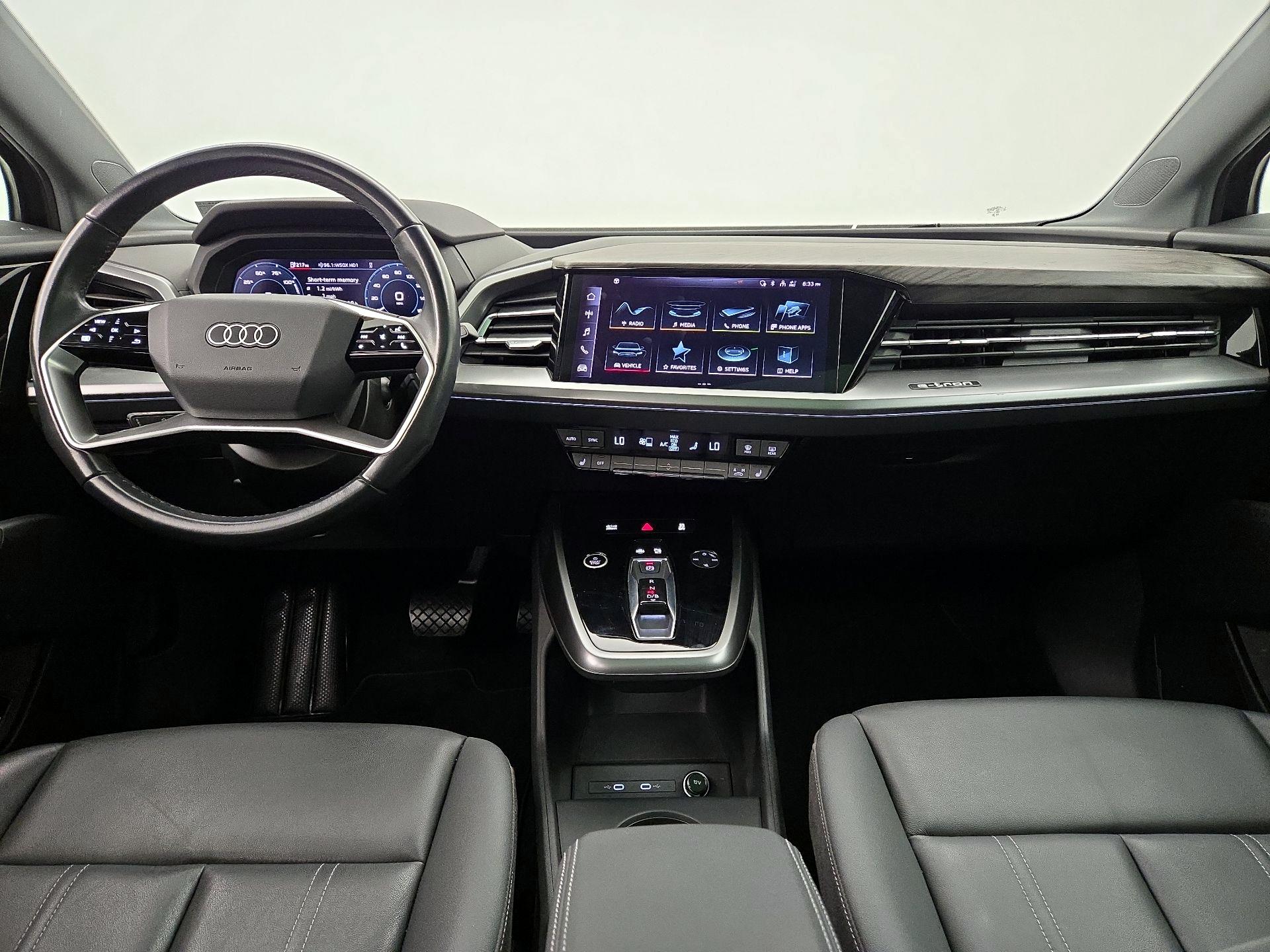 Thumbnail: 2023 Audi Q4 e-tron - 9