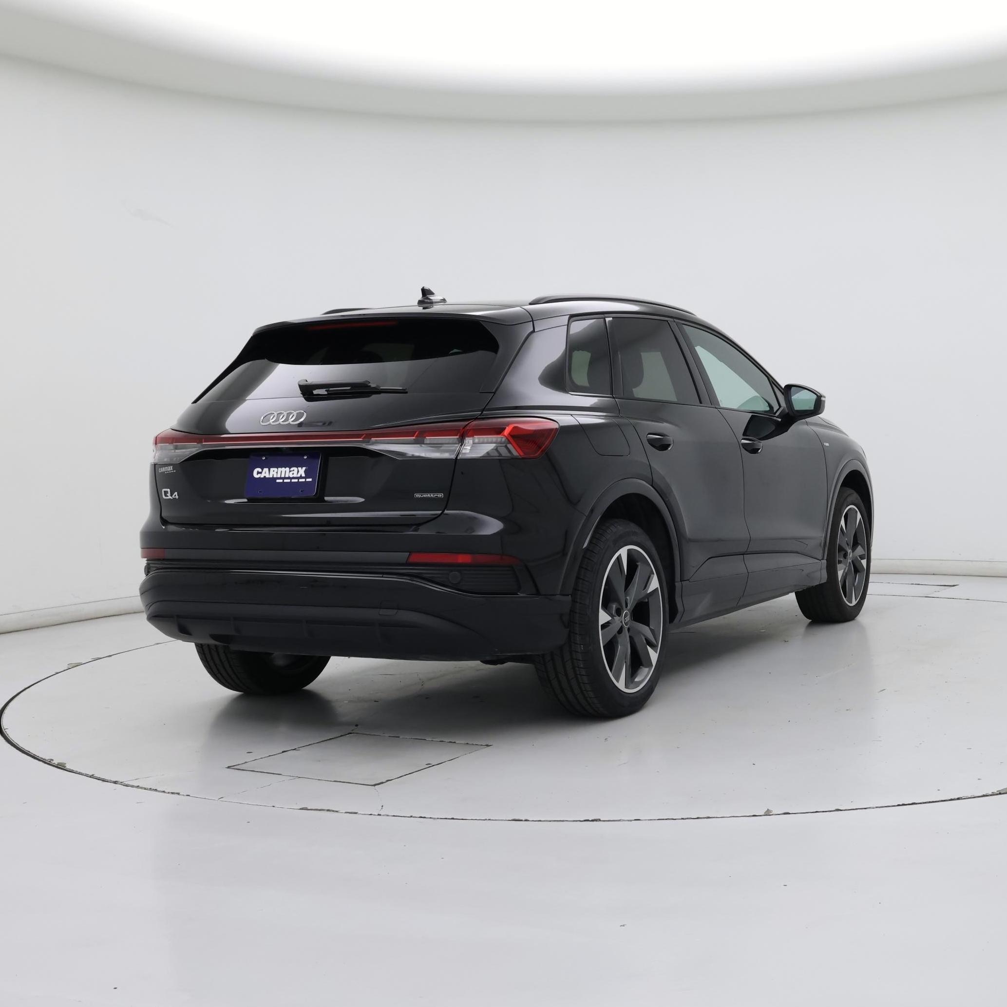Thumbnail: 2023 Audi Q4 e-tron - 8