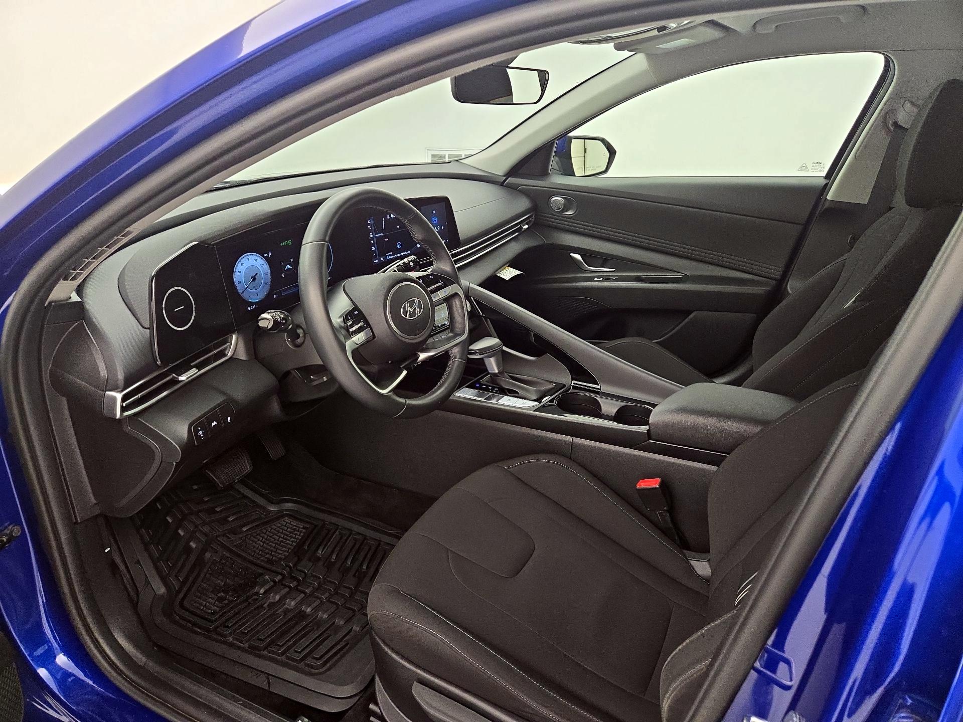 Thumbnail: 2023 Hyundai Elantra - 11