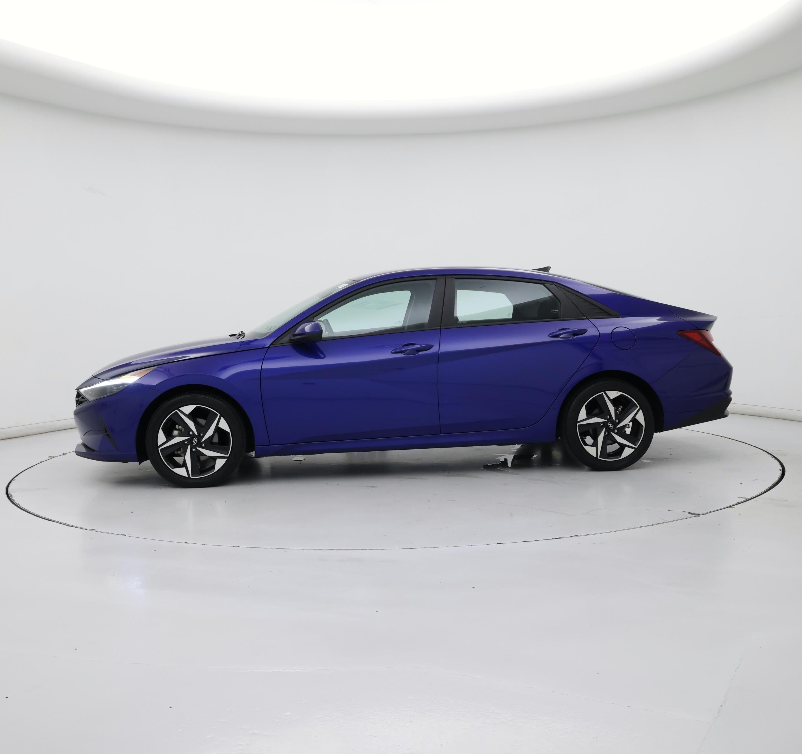 Thumbnail: 2023 Hyundai Elantra - 3