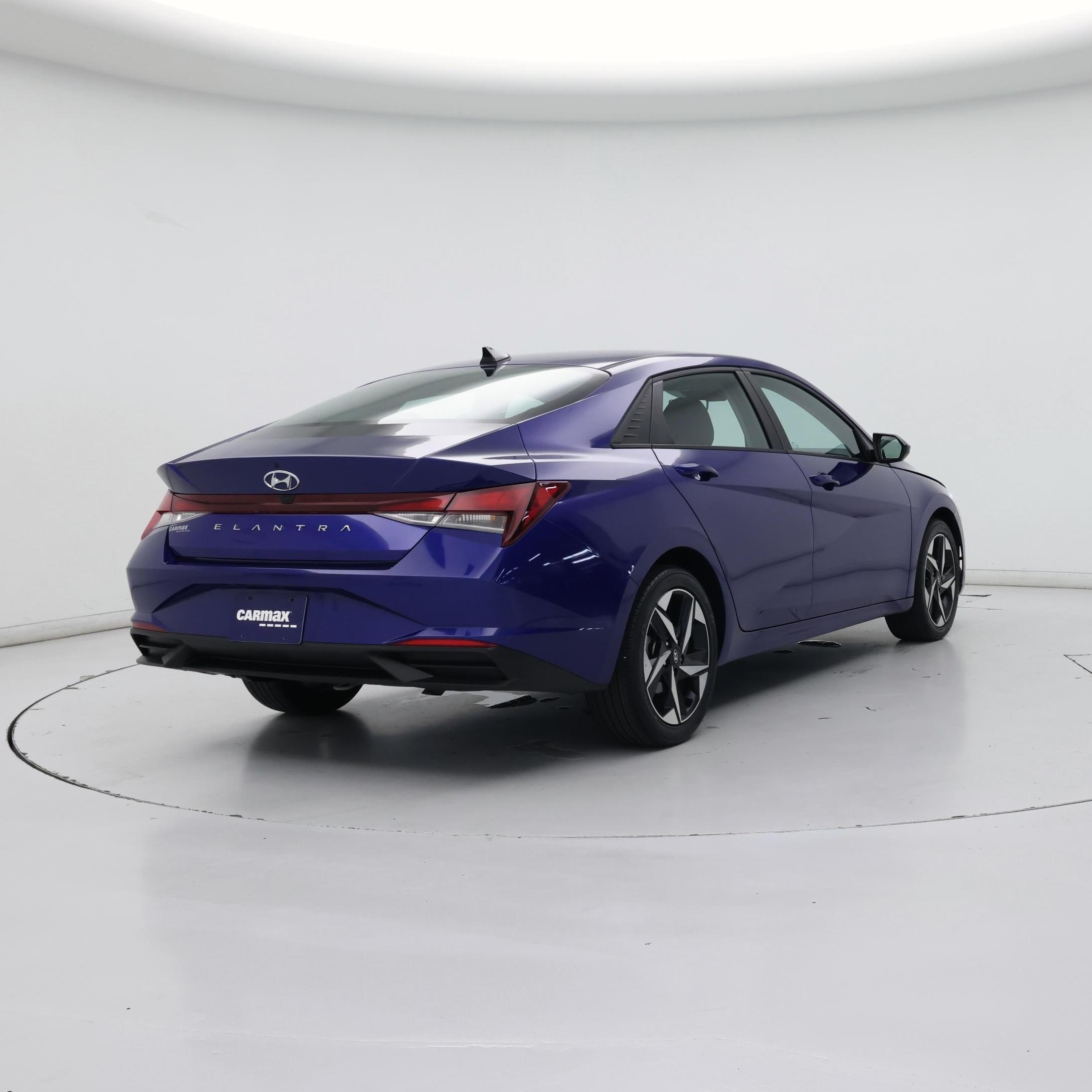 Thumbnail: 2023 Hyundai Elantra - 8