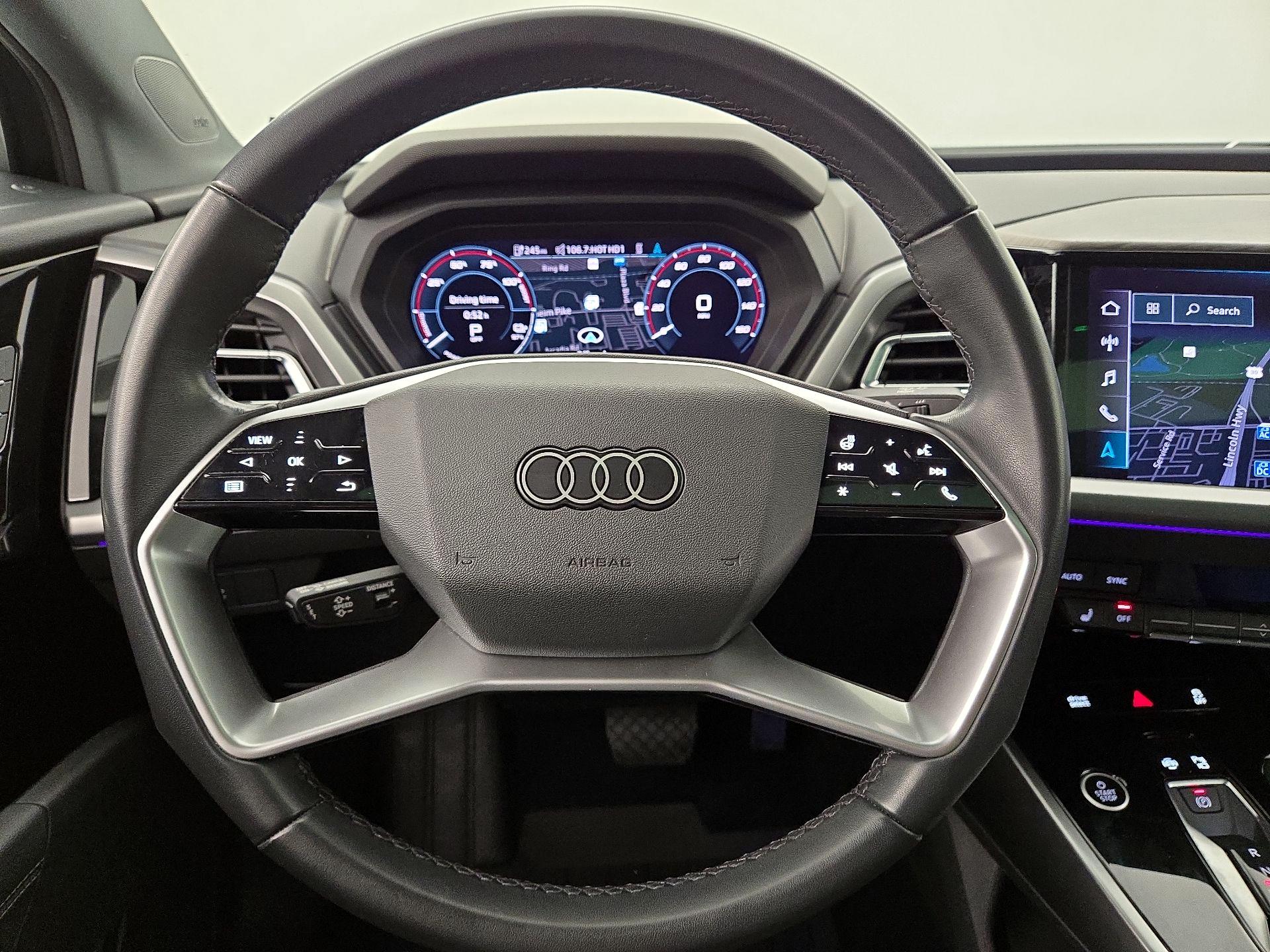 Thumbnail: 2023 Audi Q4 e-tron - 10