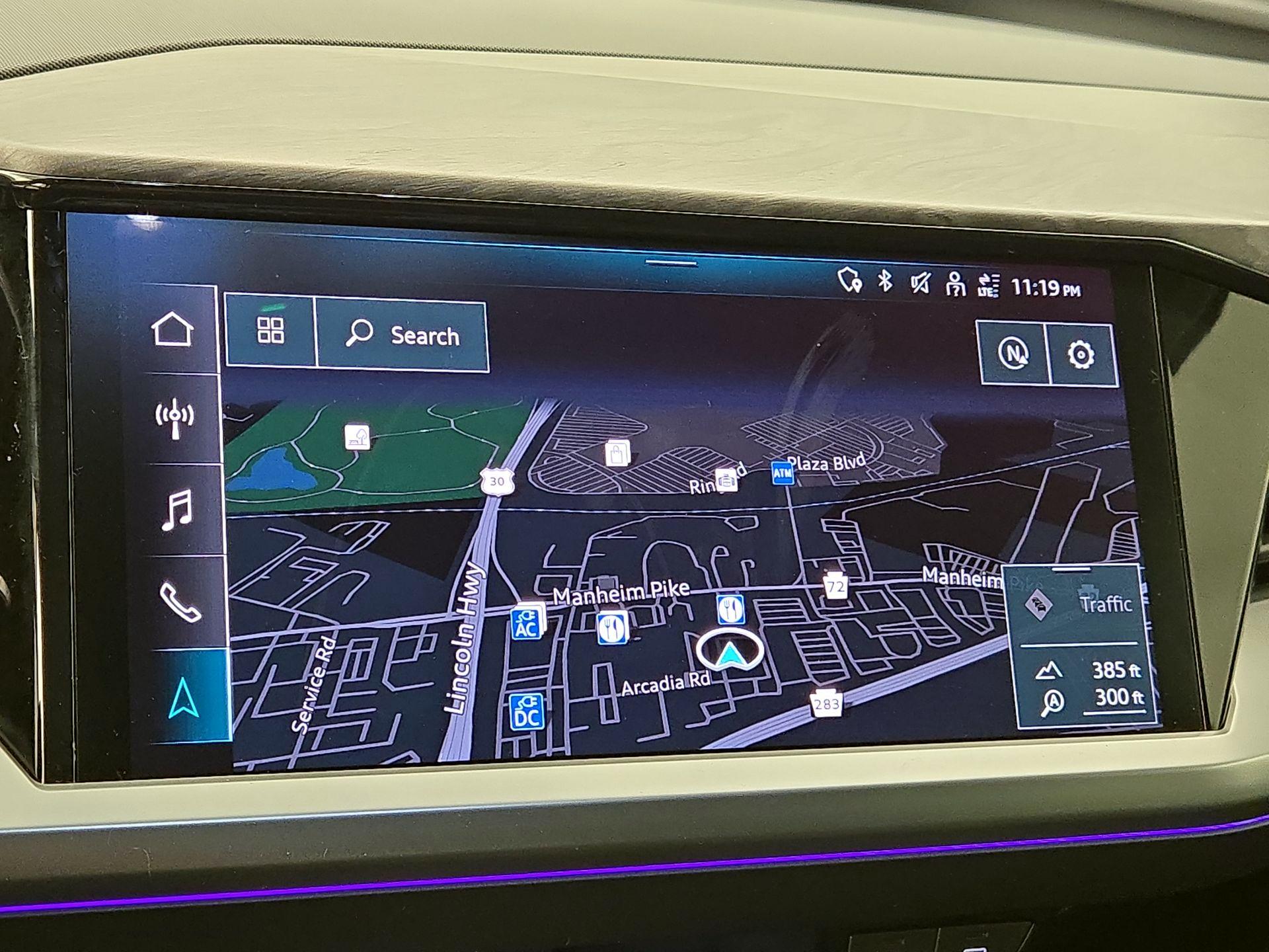 Thumbnail: 2023 Audi Q4 e-tron - 13