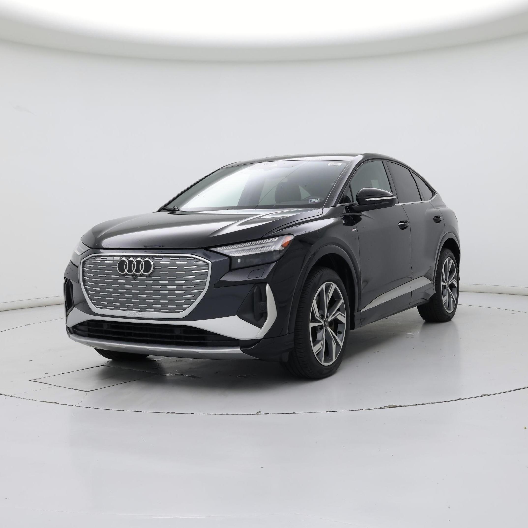 Thumbnail: 2023 Audi Q4 e-tron - 4
