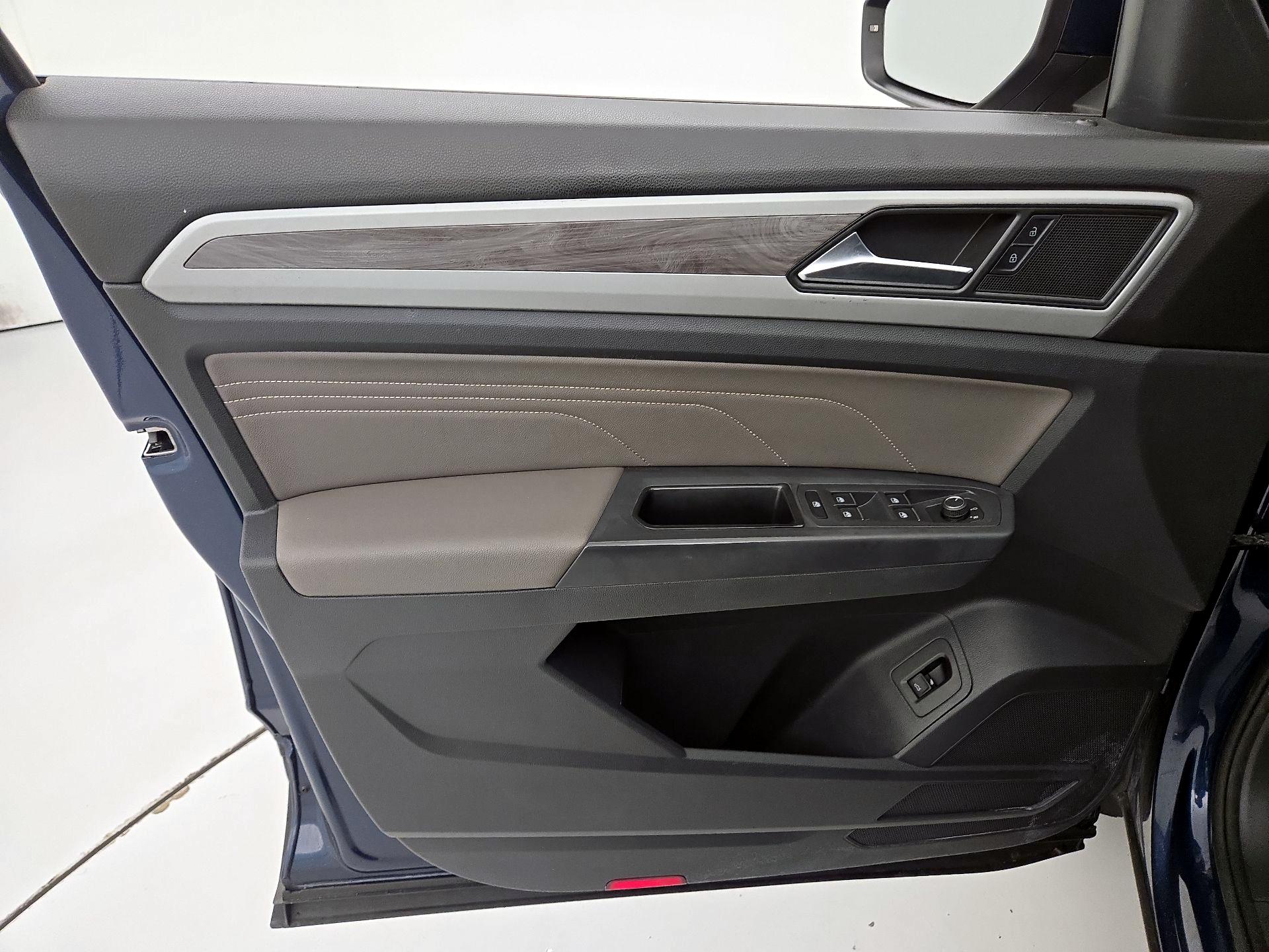 Thumbnail: 2021 Volkswagen Atlas - 12