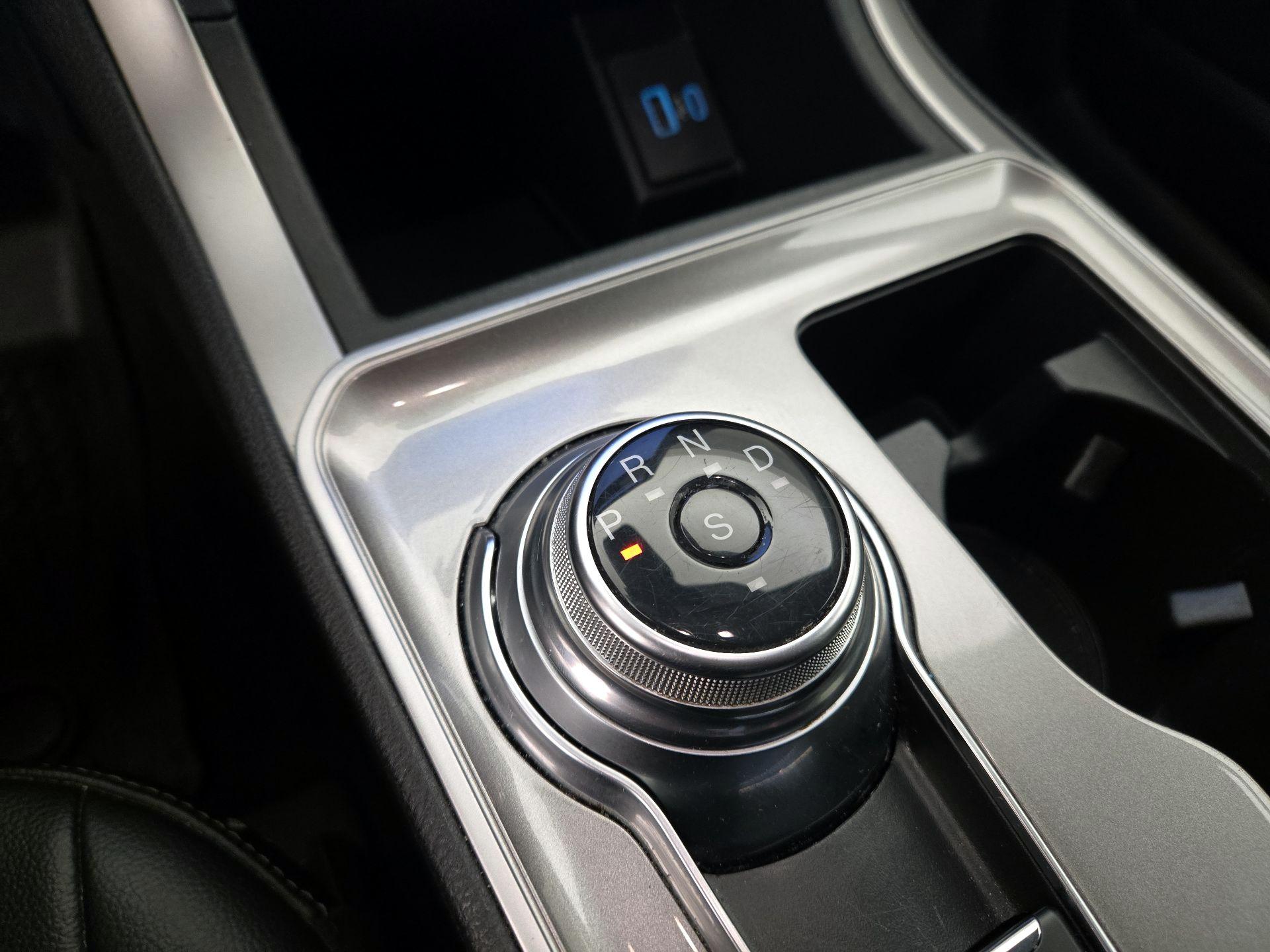 Thumbnail: 2023 Ford Edge - 17