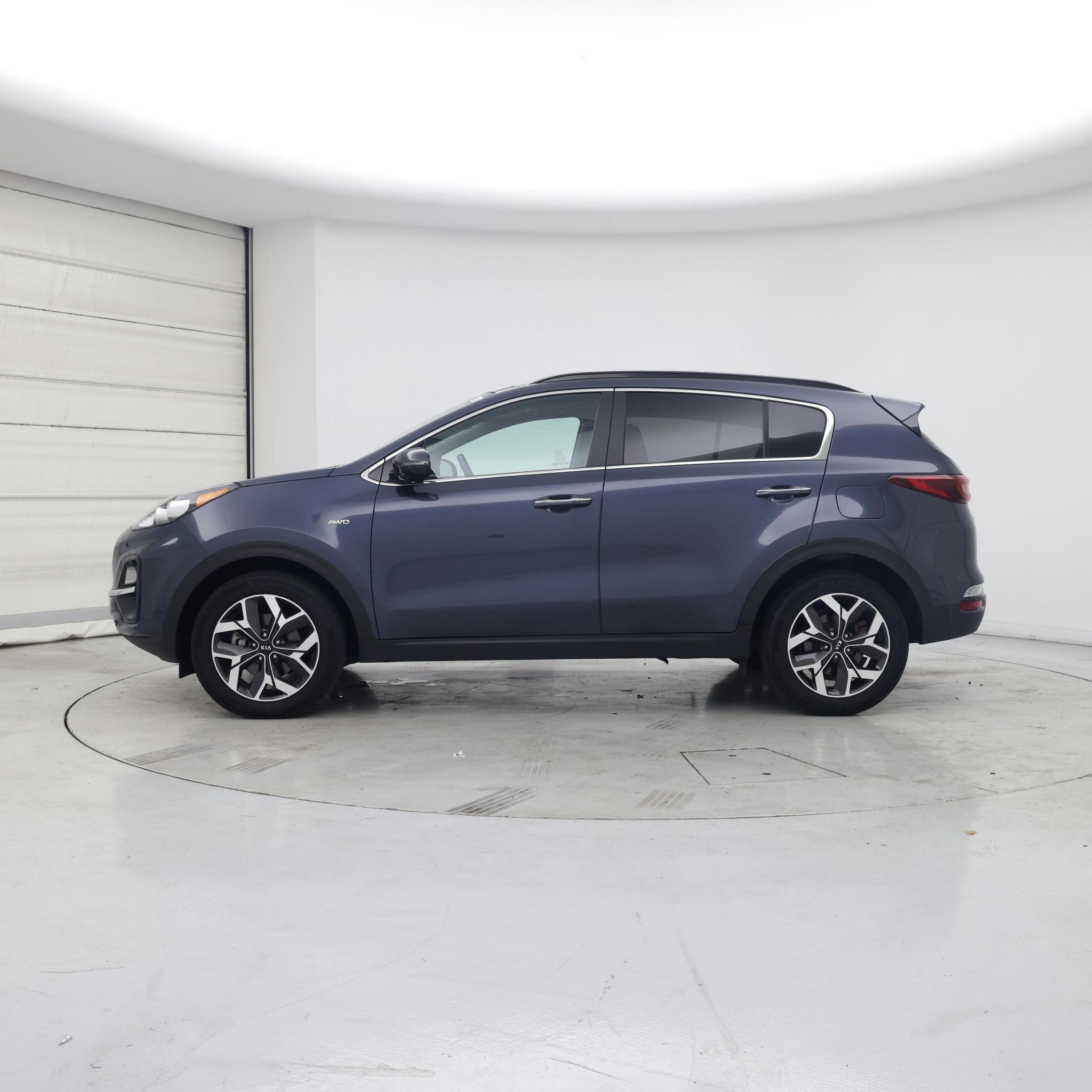 Thumbnail: 2020 Kia Sportage - 3