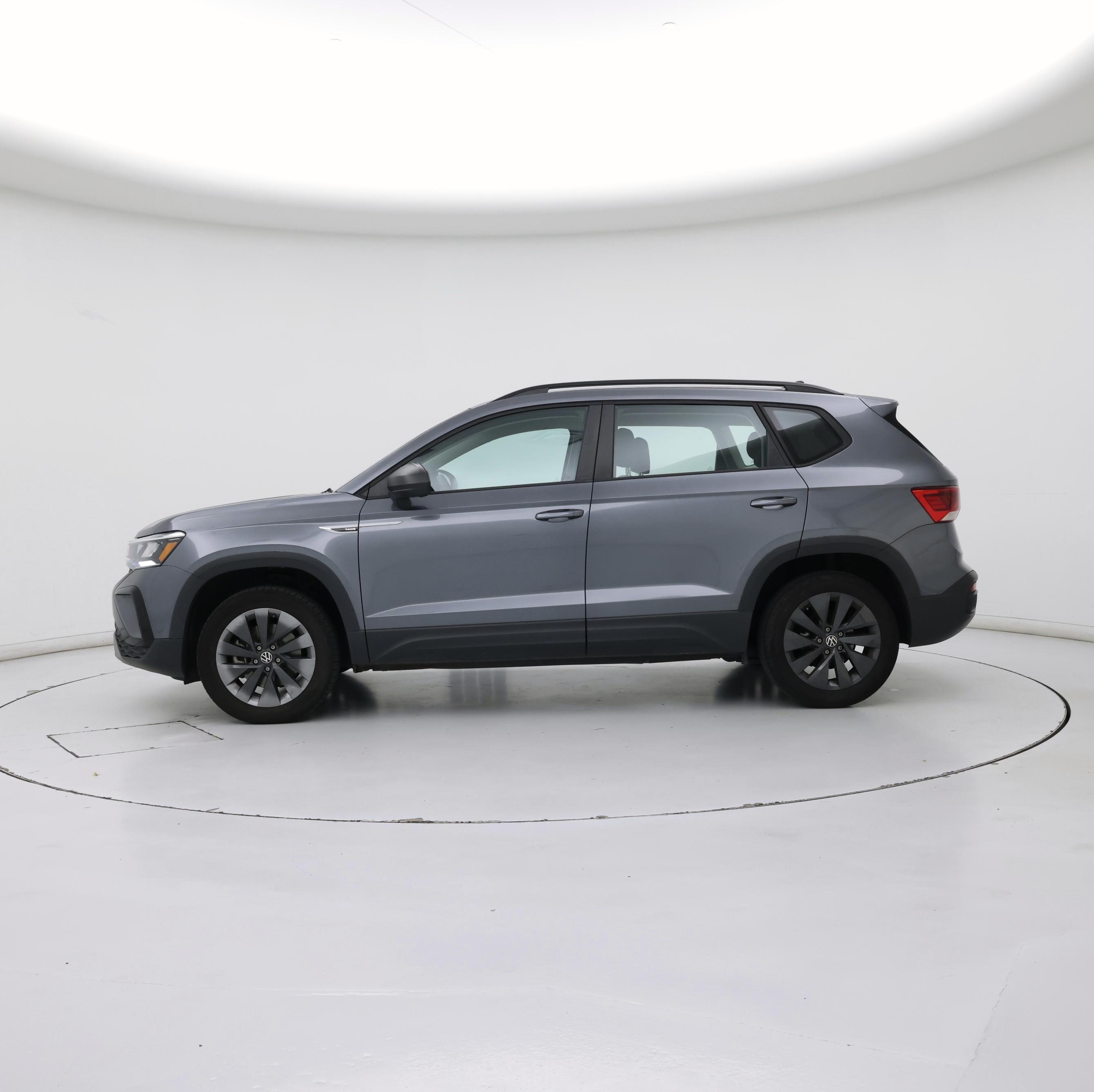 Thumbnail: 2022 Volkswagen Taos - 3