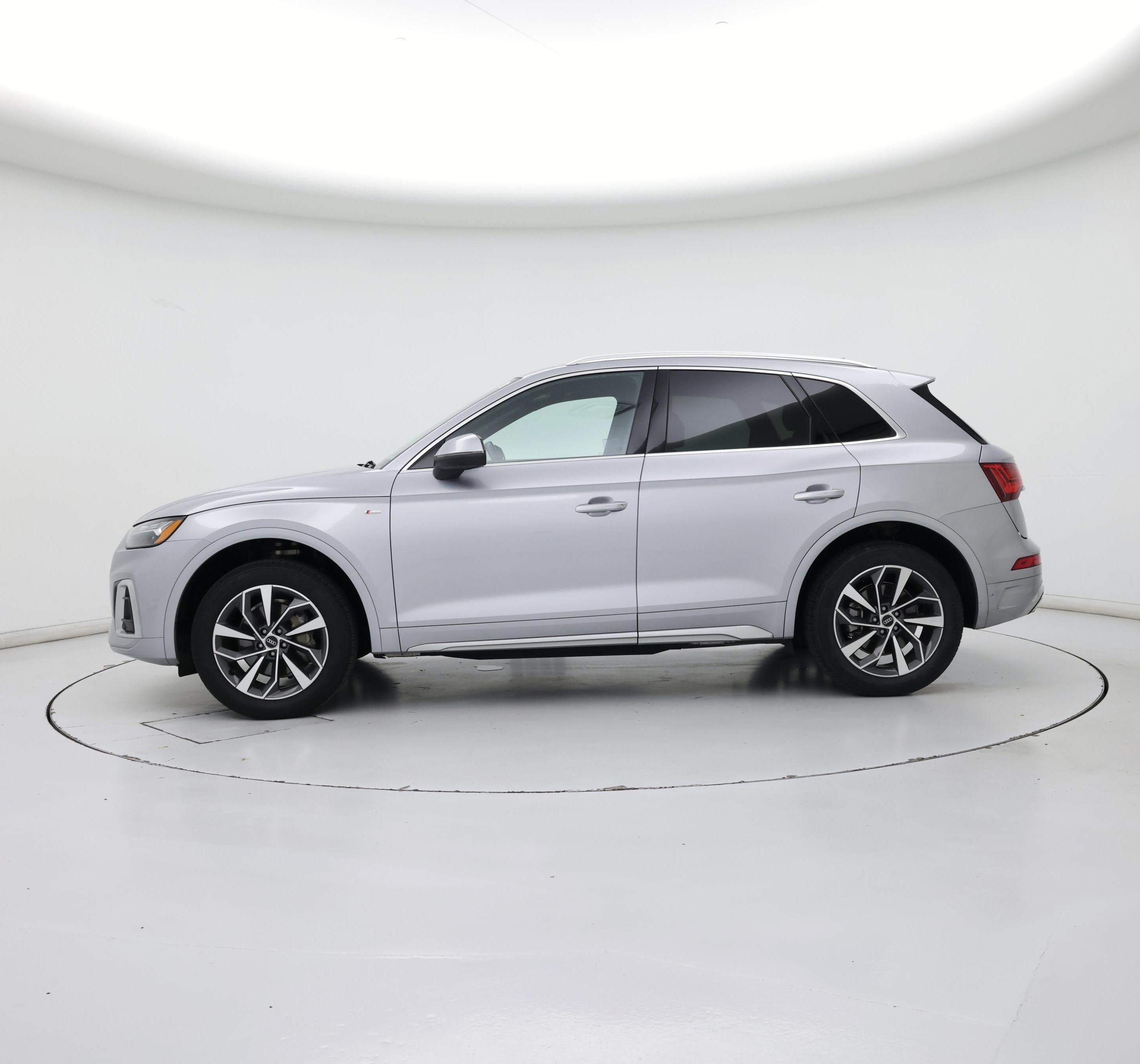 Thumbnail: 2022 Audi Q5 - 3