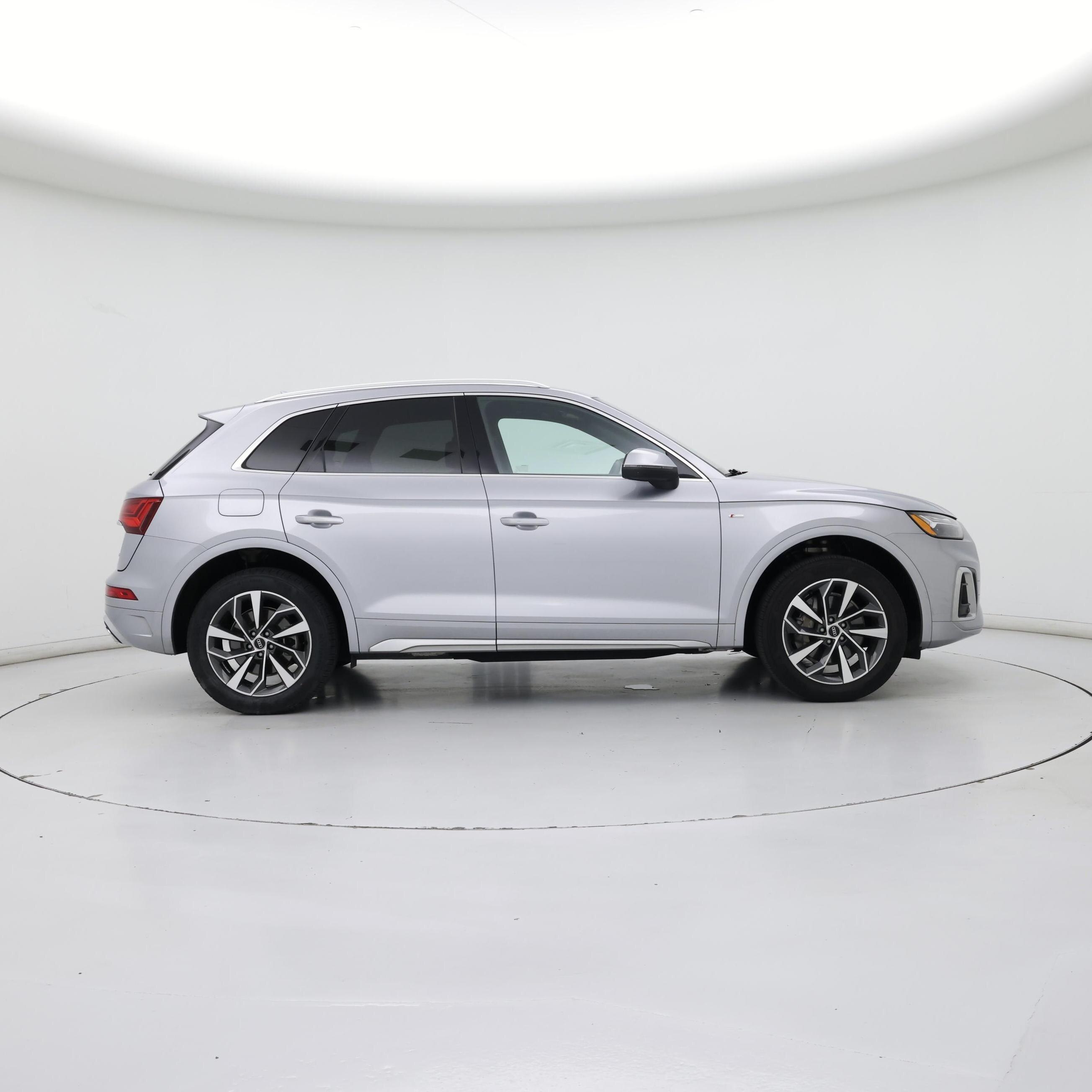 Thumbnail: 2022 Audi Q5 - 7