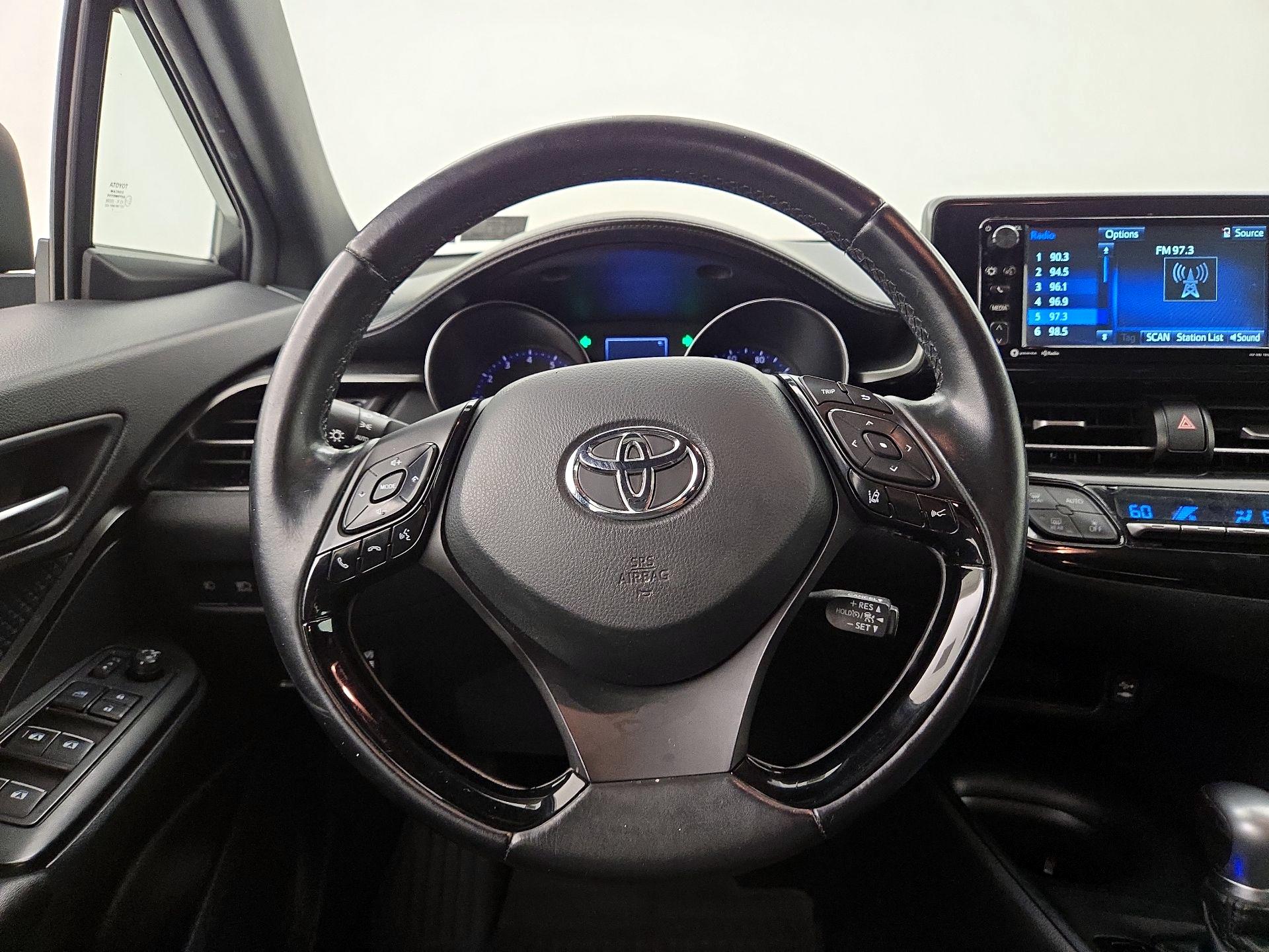 Thumbnail: 2018 Toyota C-HR - 10
