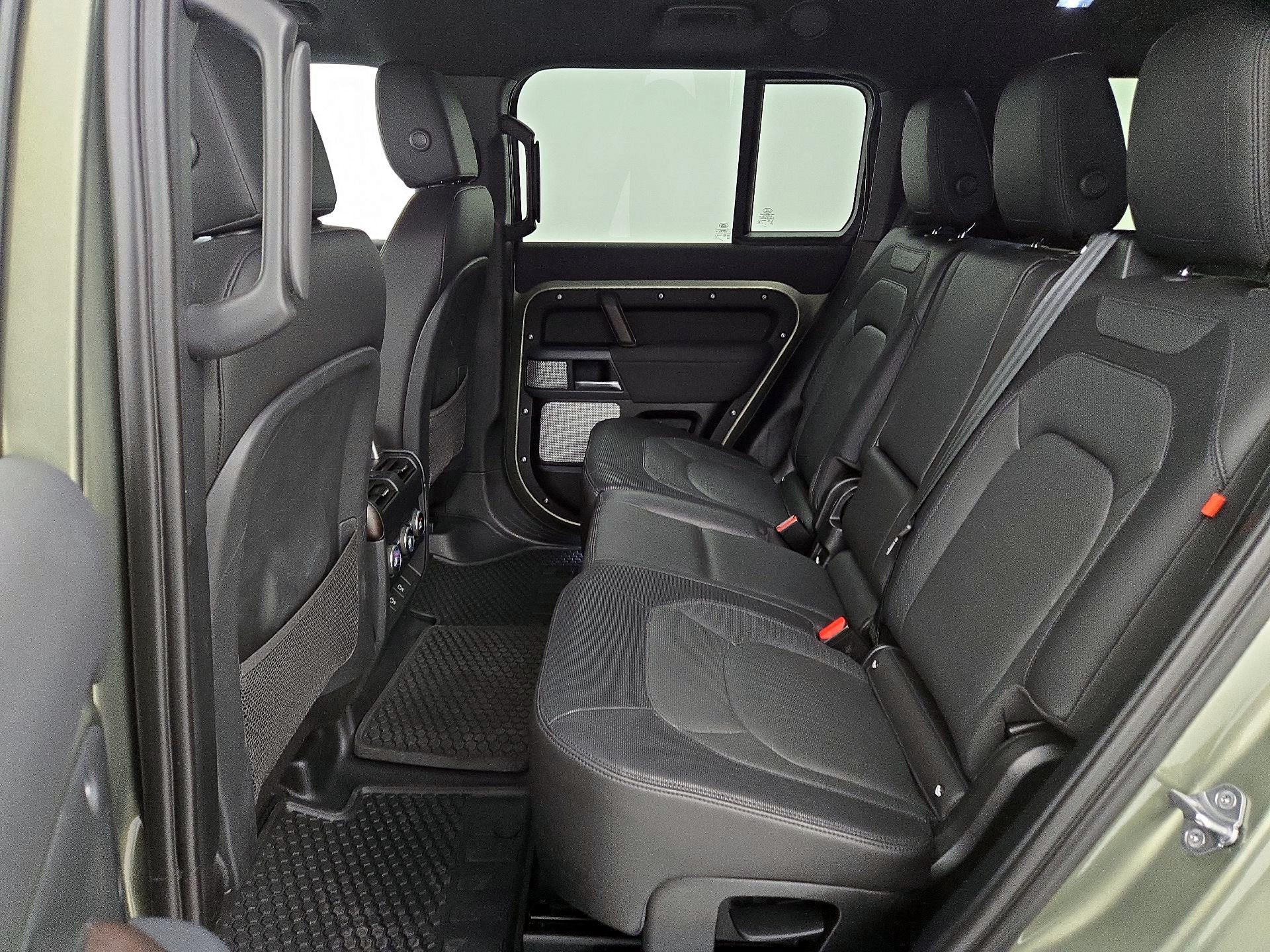 Thumbnail: 2023 Land Rover Defender - 20