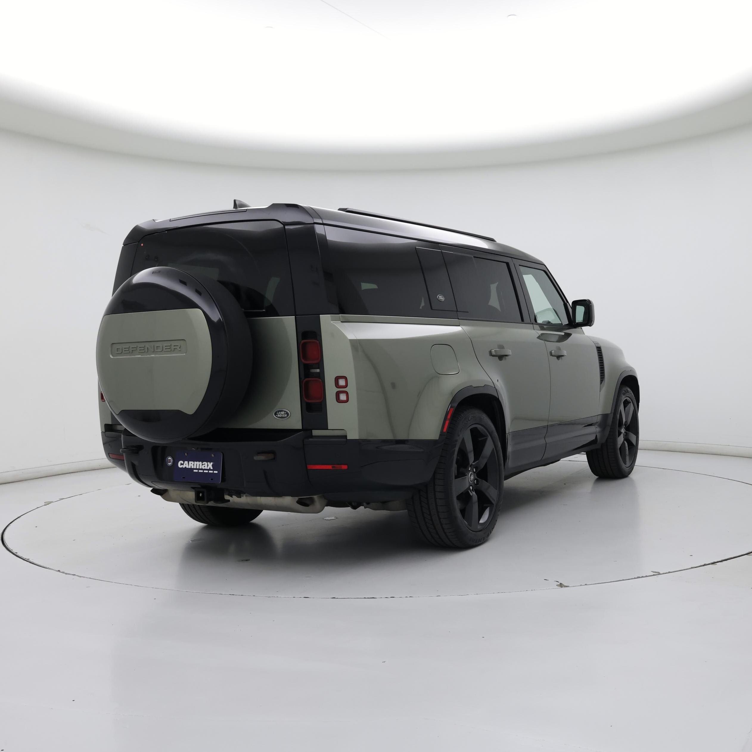 Thumbnail: 2023 Land Rover Defender - 8