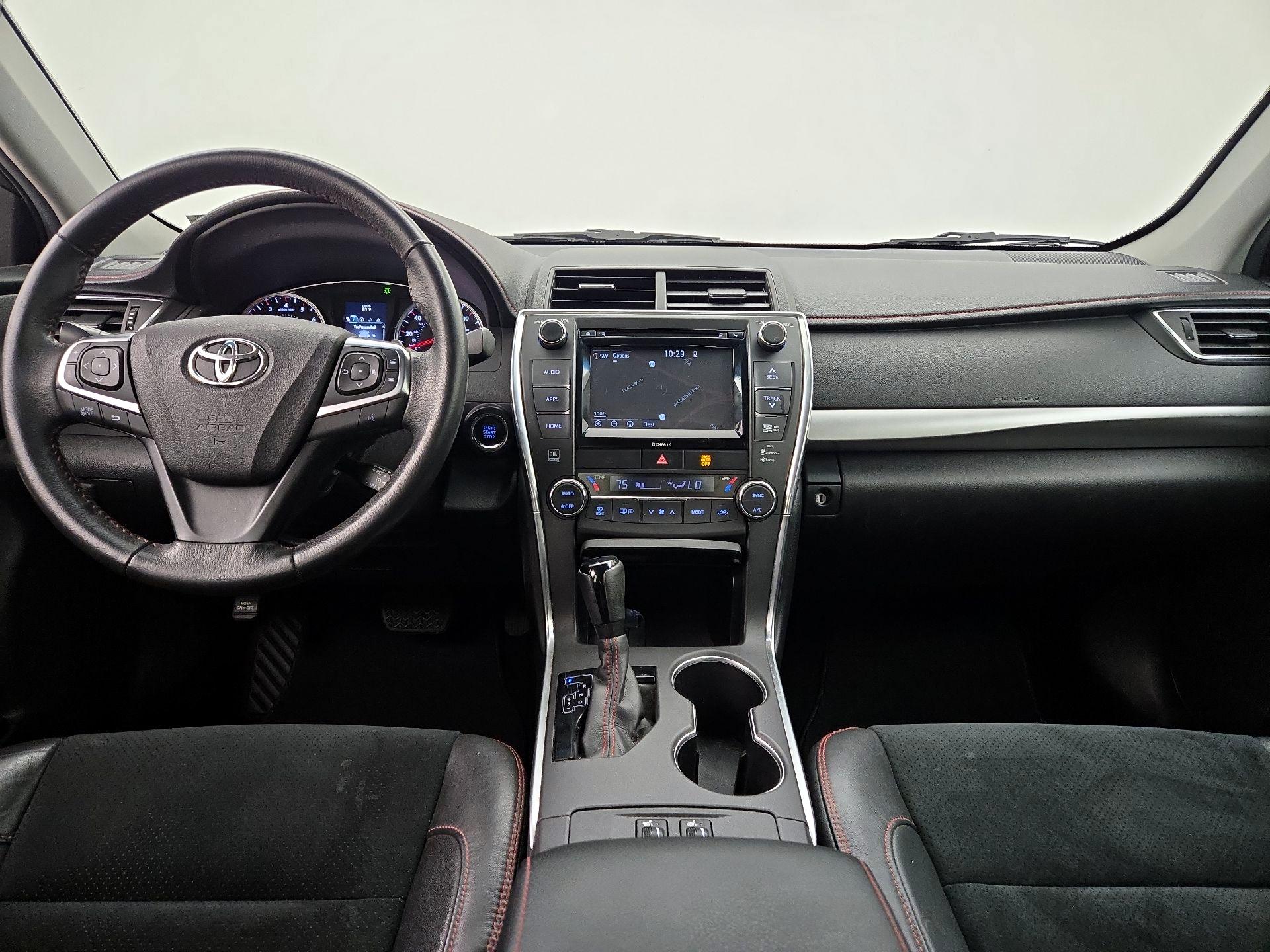Thumbnail: 2017 Toyota Camry - 9