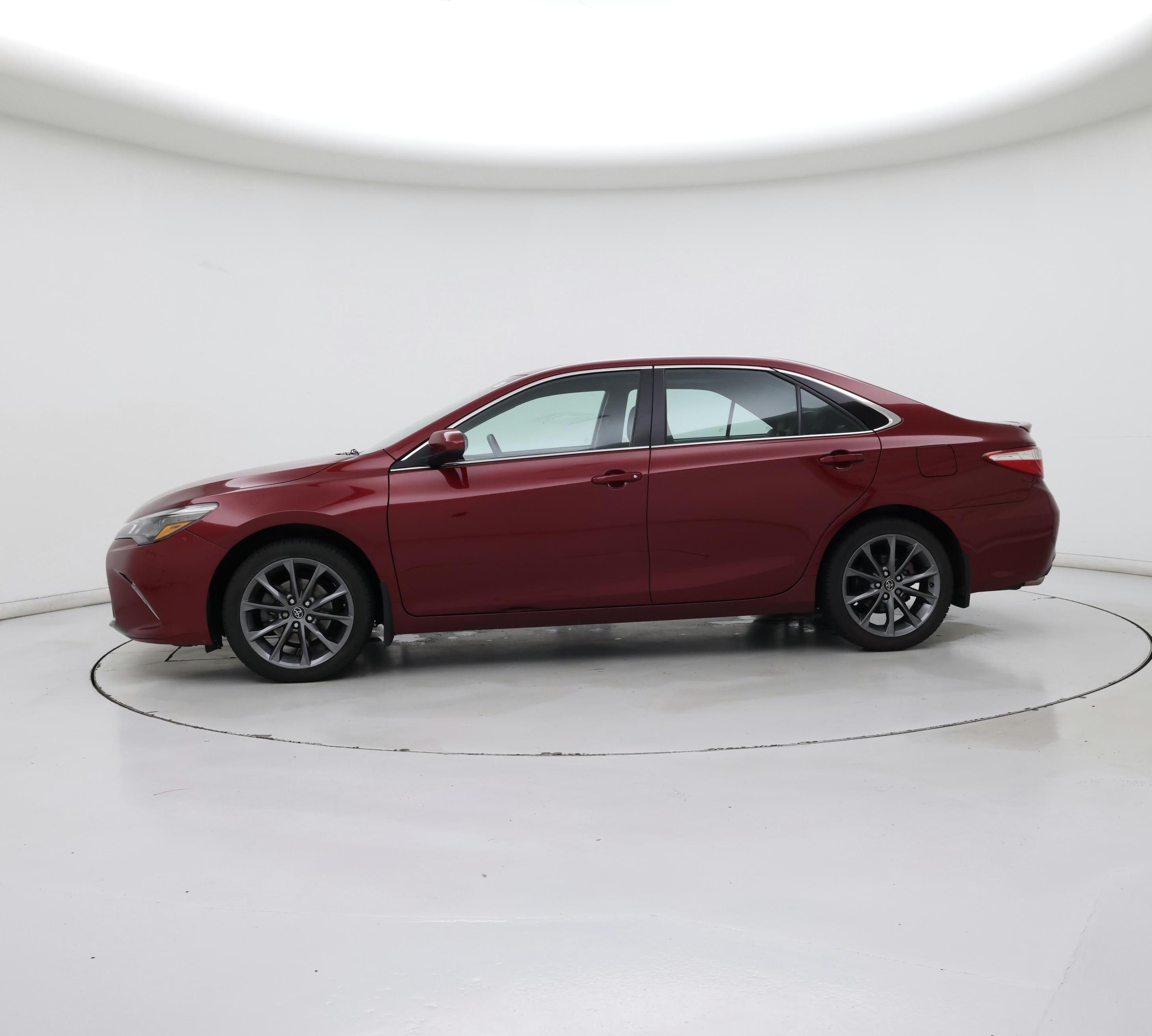 Thumbnail: 2017 Toyota Camry - 3