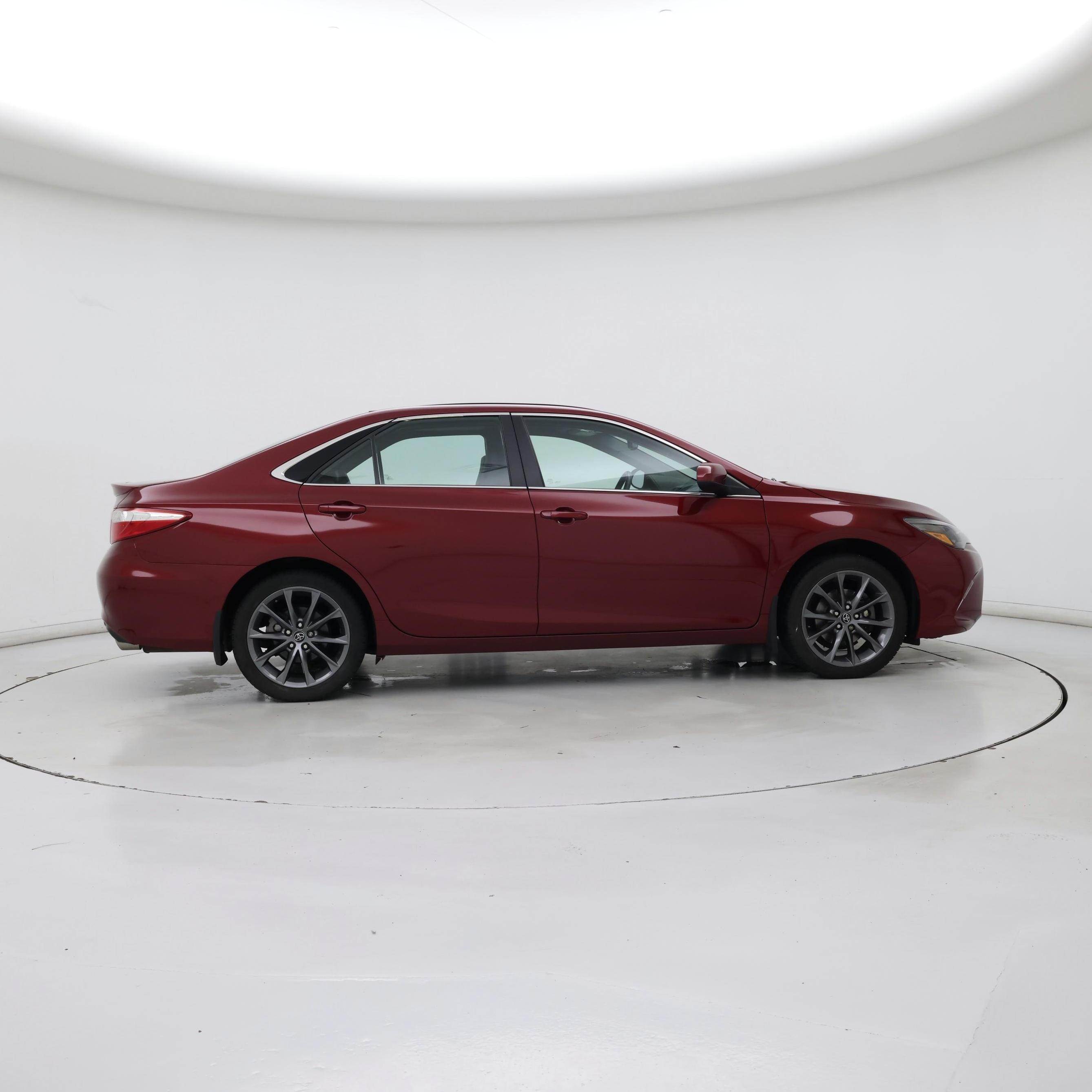 Thumbnail: 2017 Toyota Camry - 7