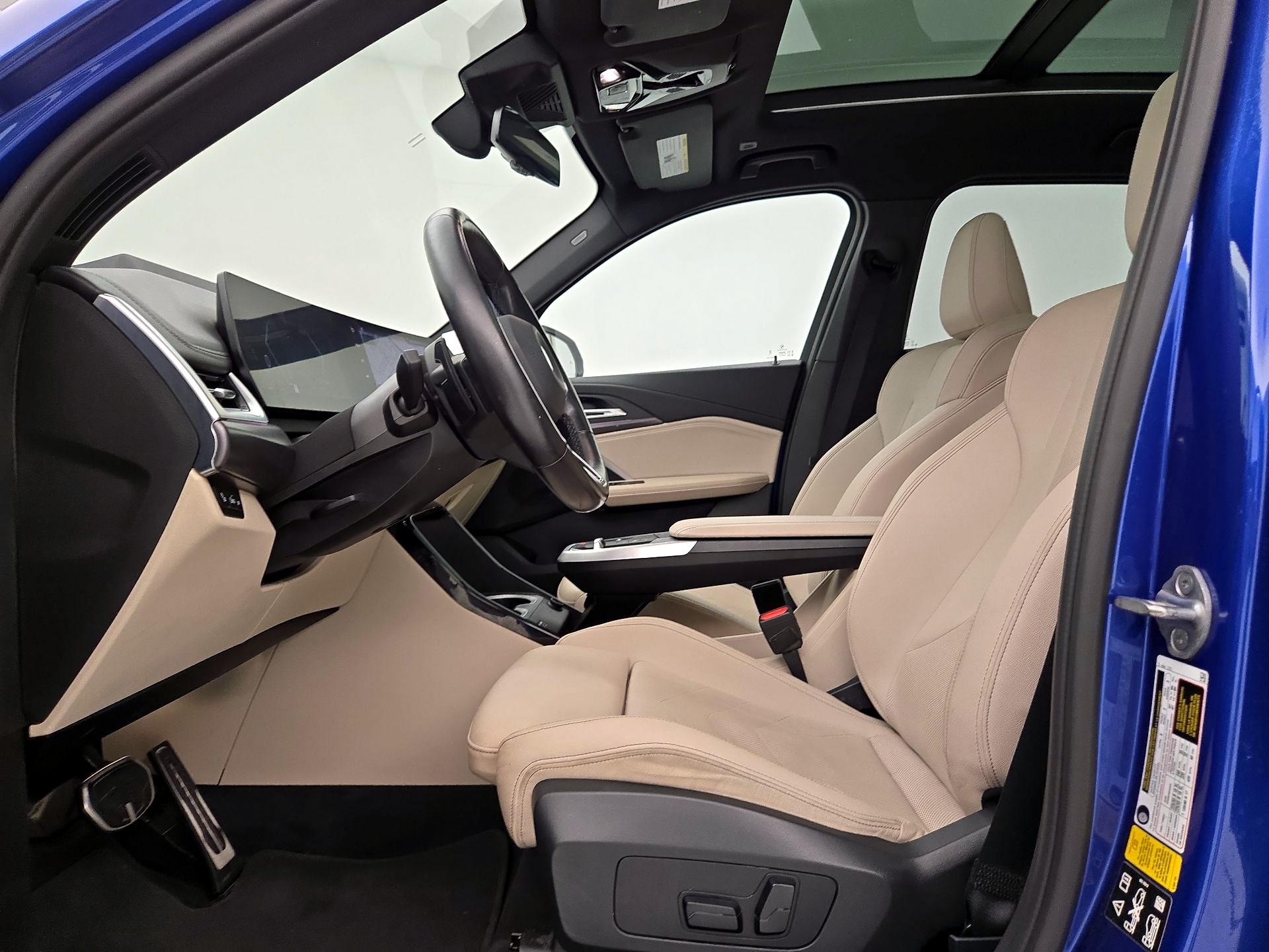 Thumbnail: 2023 BMW X1 - 11