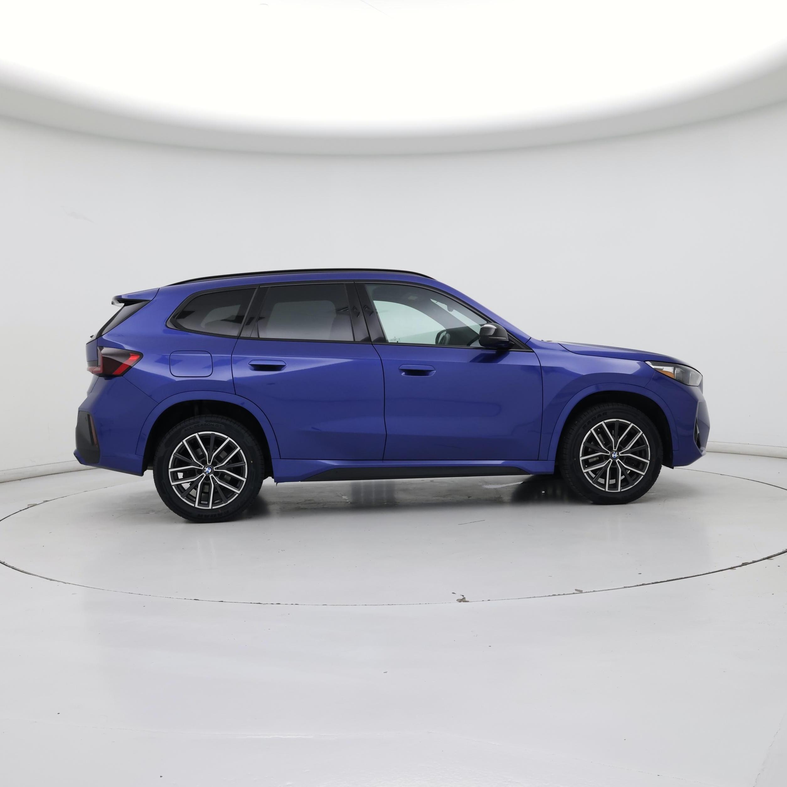 Thumbnail: 2023 BMW X1 - 7