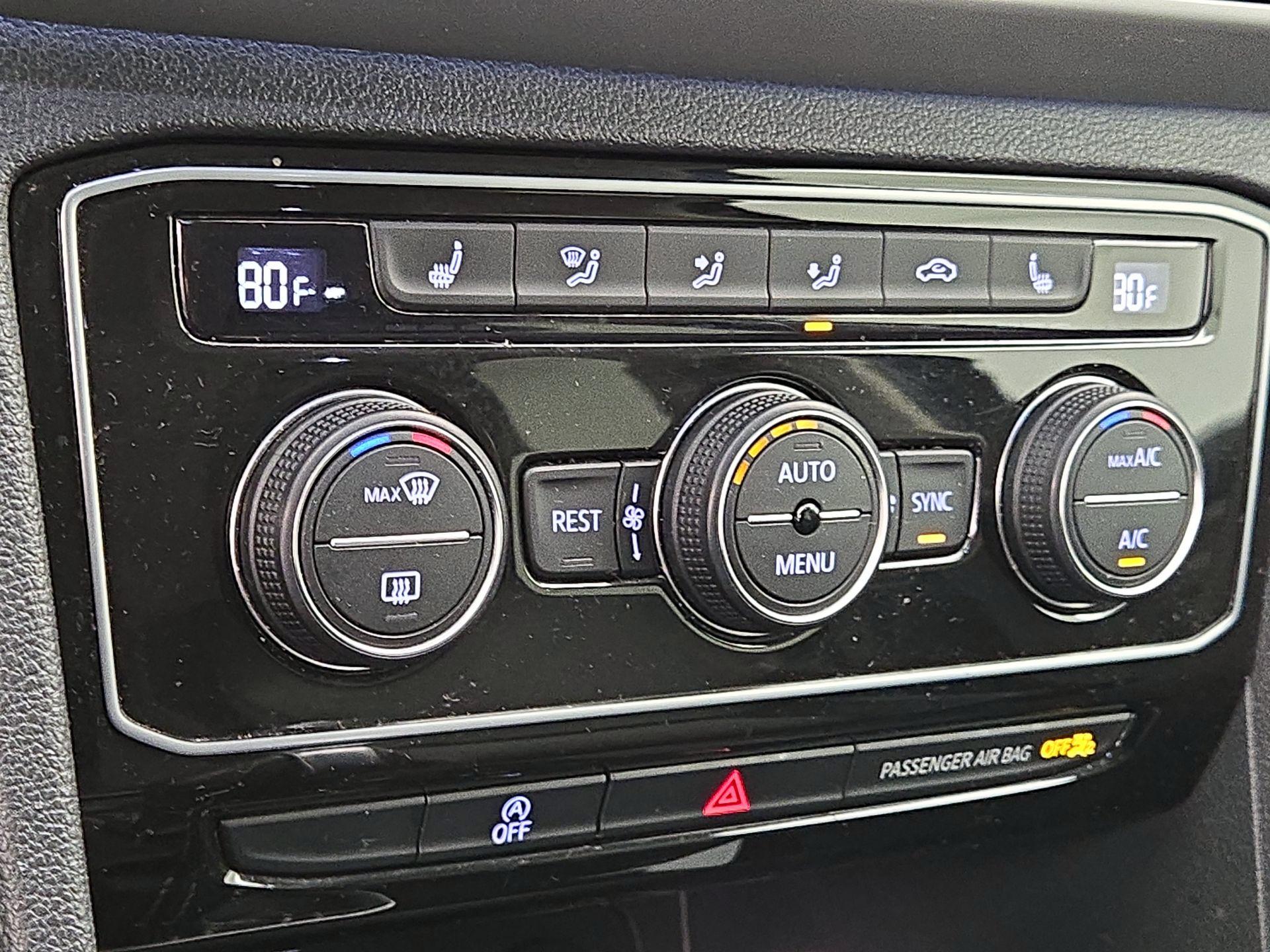 Thumbnail: 2022 Volkswagen Atlas - 16