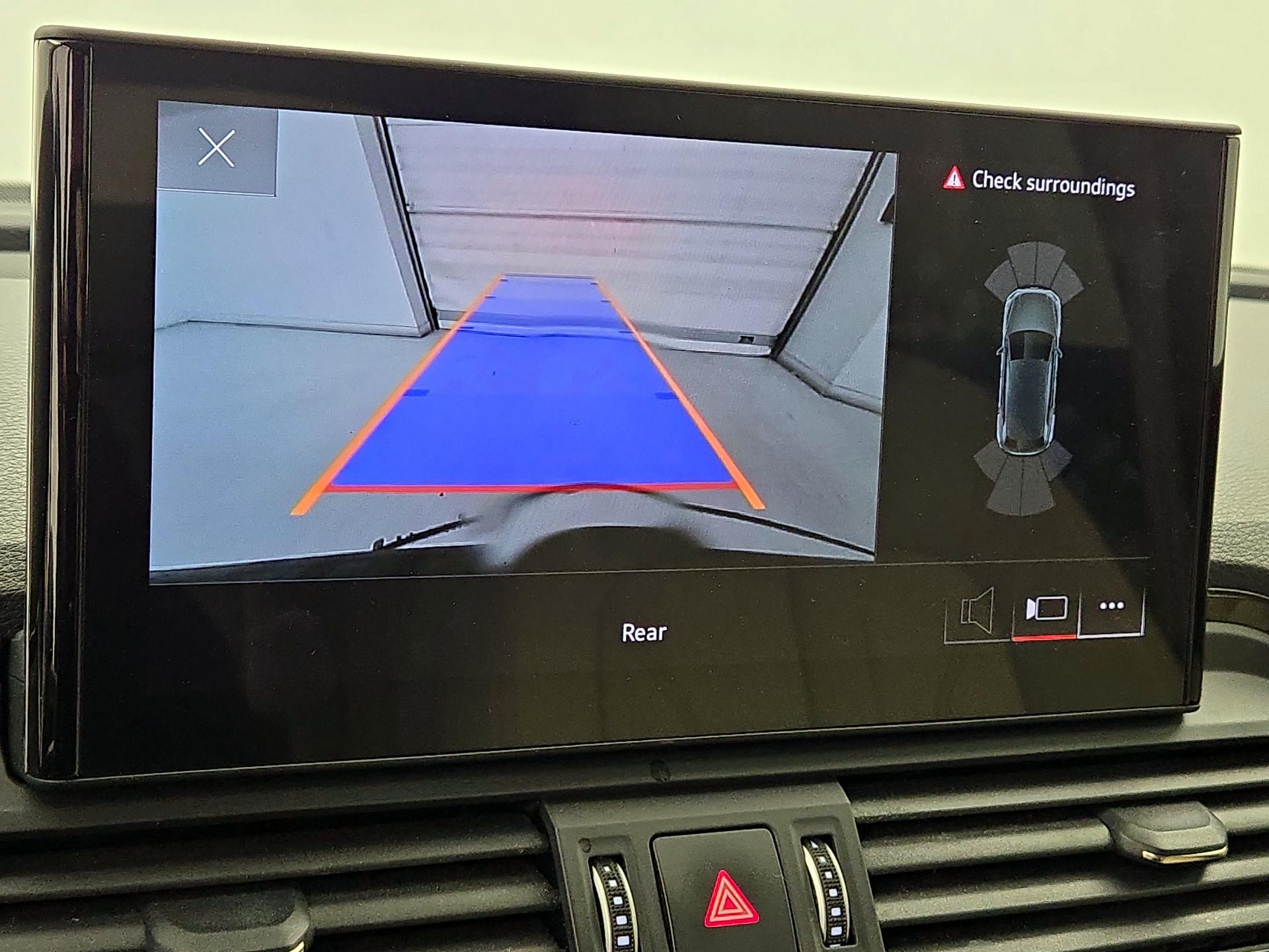 Thumbnail: 2022 Audi Q5 - 13