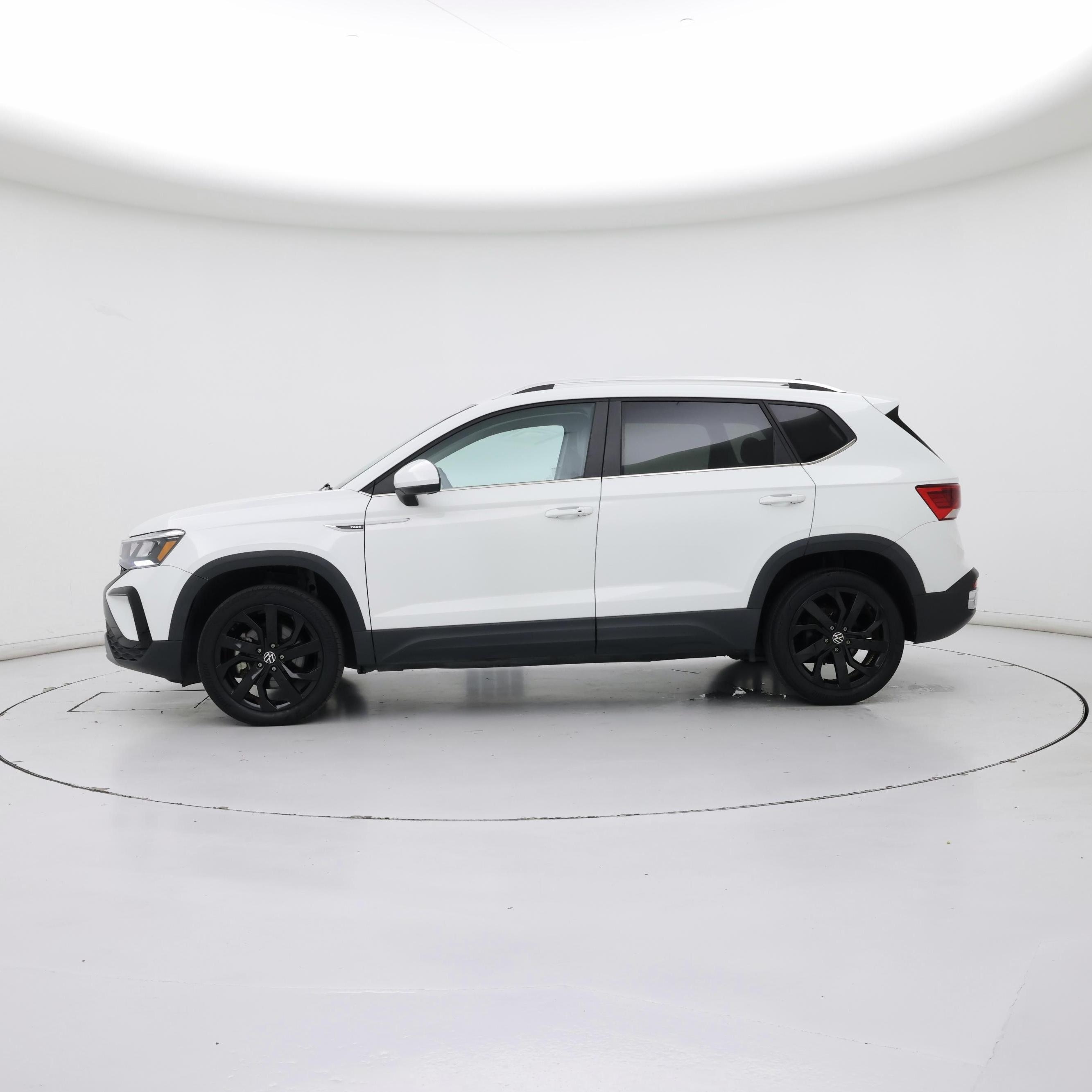 Thumbnail: 2022 Volkswagen Taos - 3