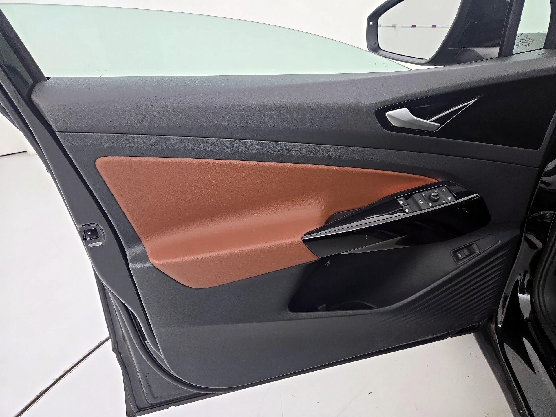 Thumbnail: 2021 Volkswagen ID.4 - 12