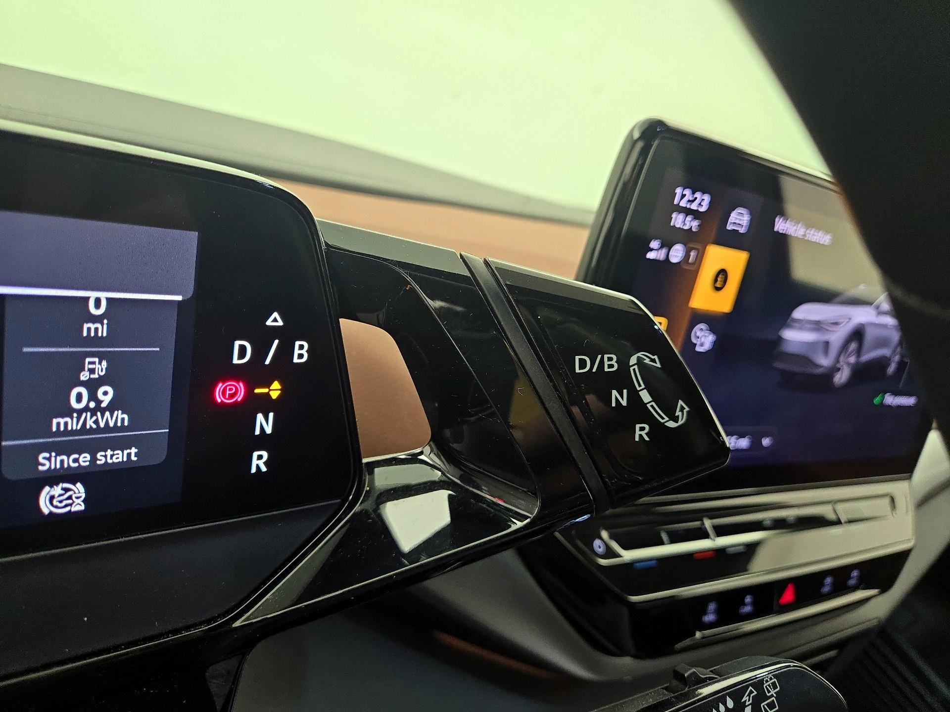 Thumbnail: 2021 Volkswagen ID.4 - 17