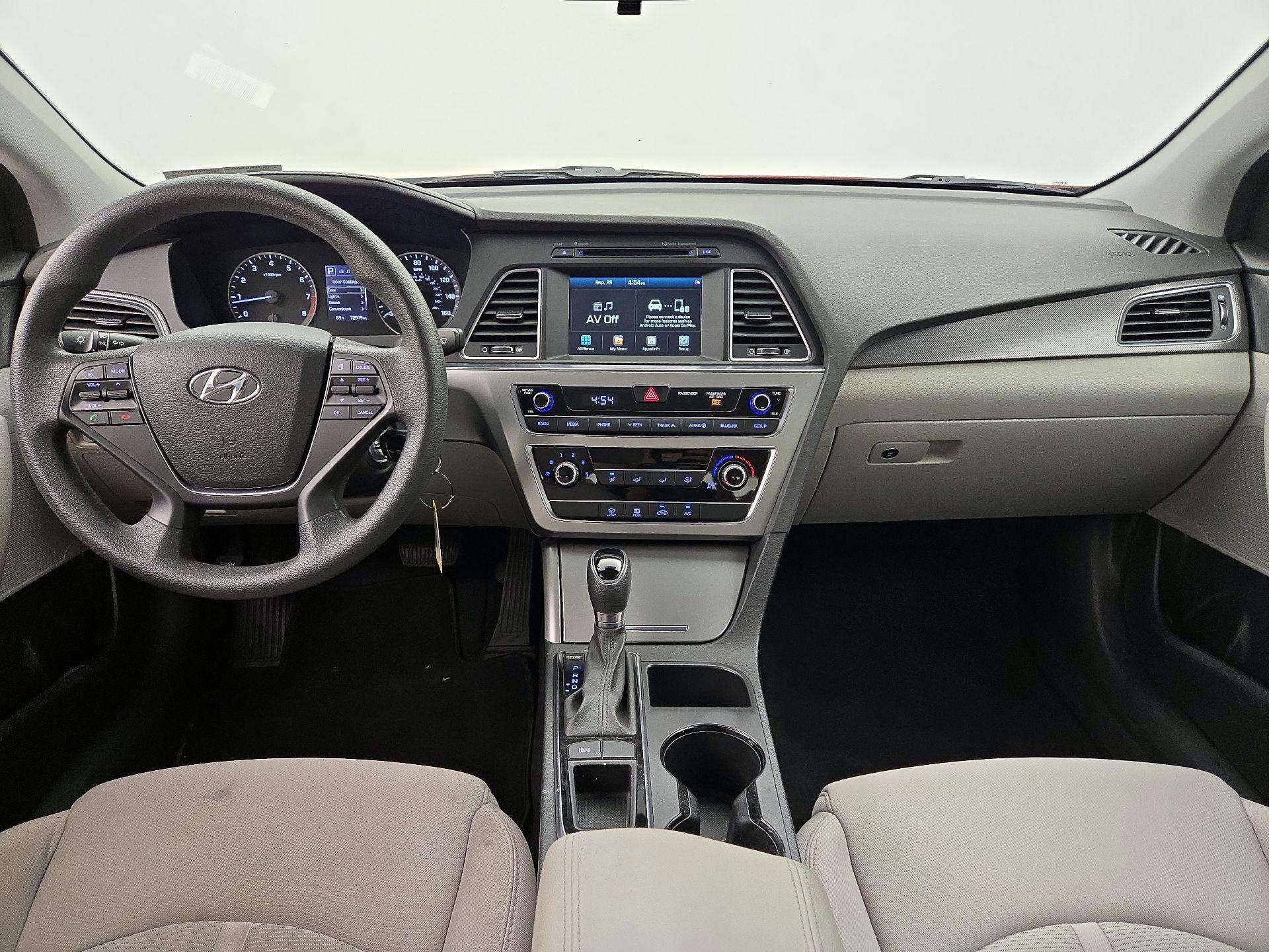 Thumbnail: 2016 Hyundai Sonata - 9