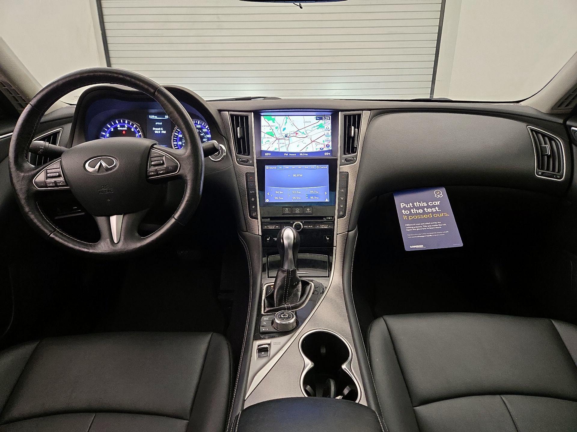 Thumbnail: 2015 INFINITI Q50 - 9