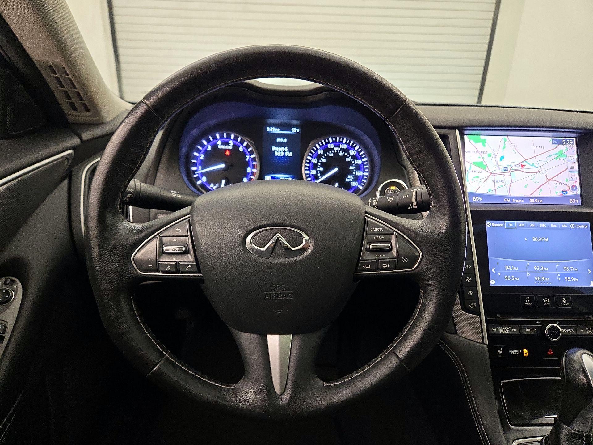 Thumbnail: 2015 INFINITI Q50 - 10