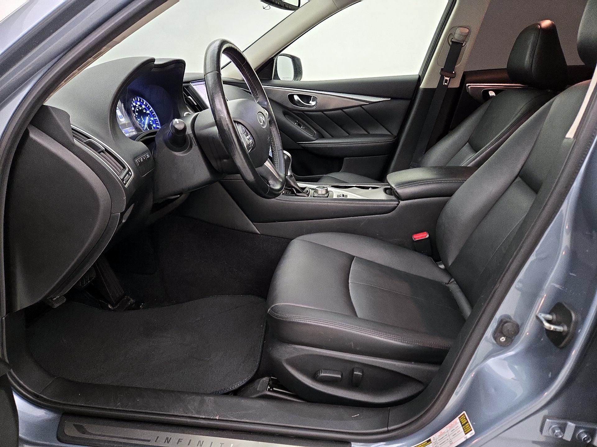 Thumbnail: 2015 INFINITI Q50 - 11