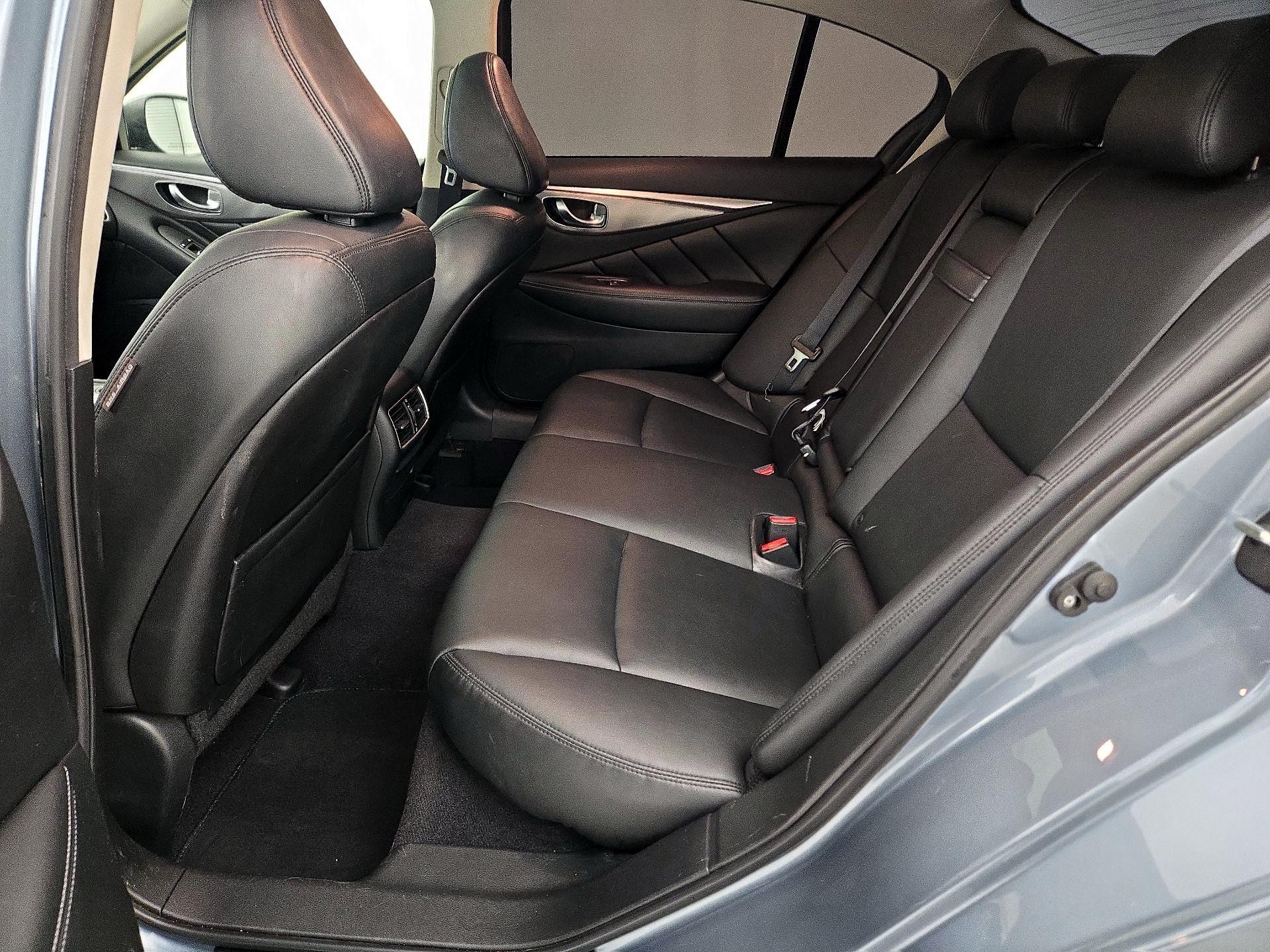 Thumbnail: 2015 INFINITI Q50 - 18