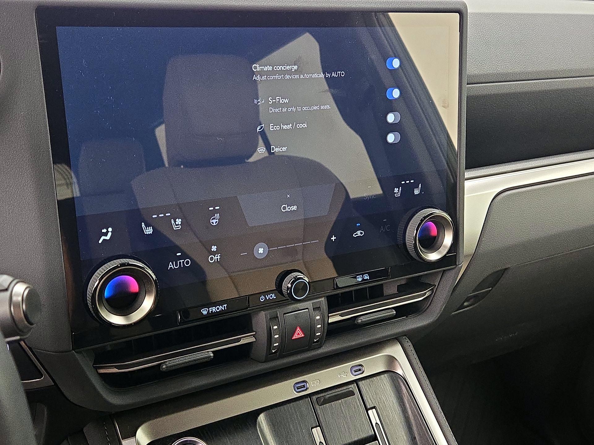 Thumbnail: 2024 Lexus GX - 16
