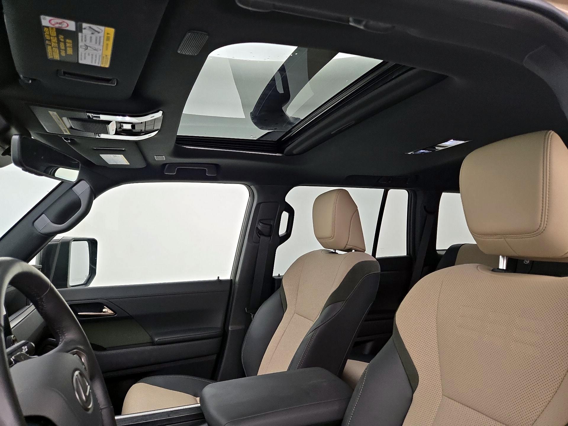 Thumbnail: 2024 Lexus GX - 19