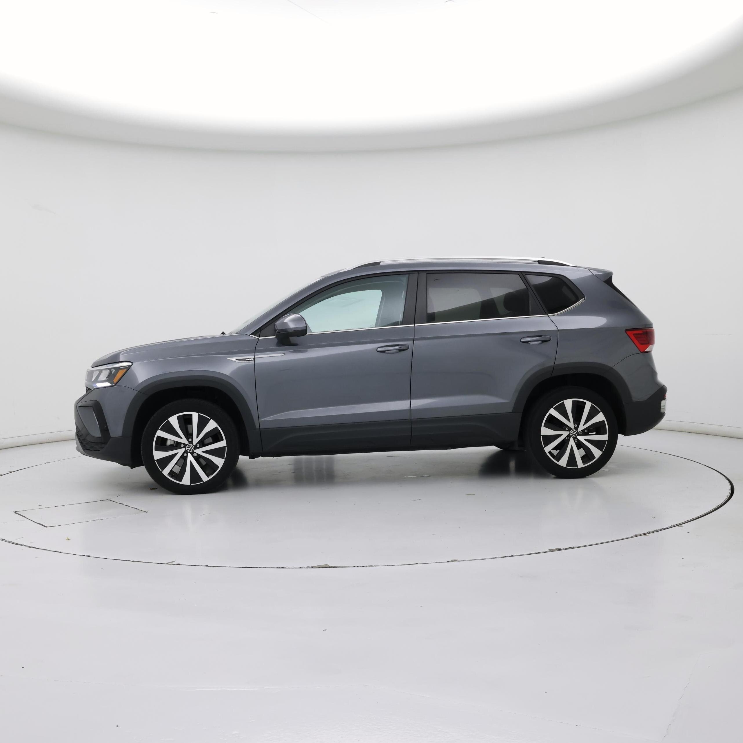 Thumbnail: 2022 Volkswagen Taos - 3