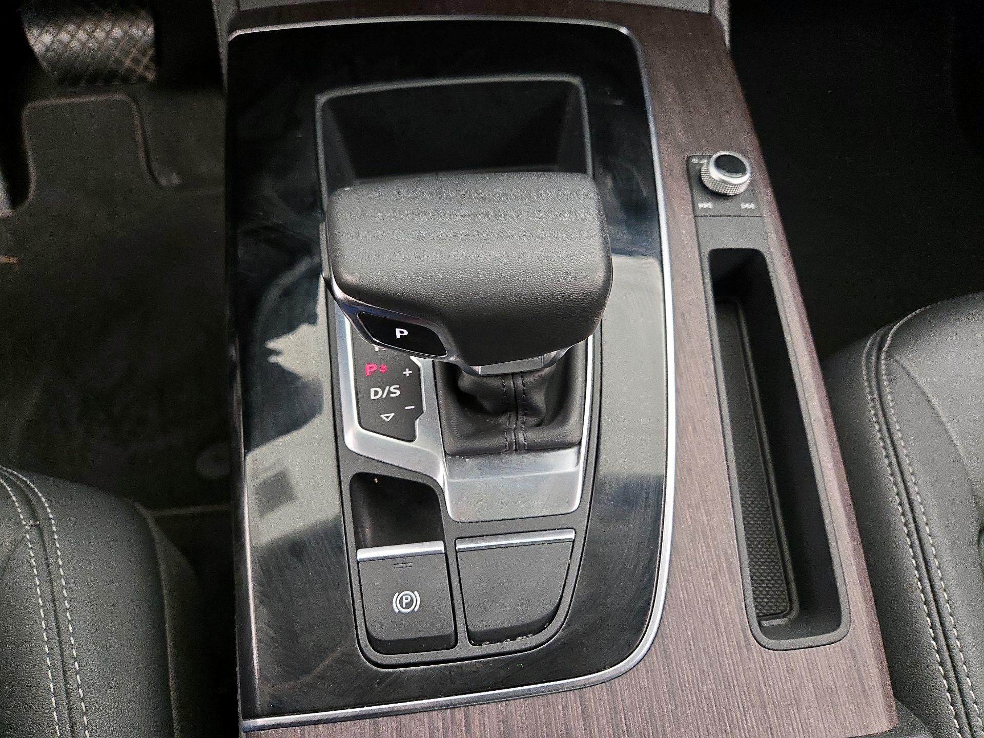 Thumbnail: 2022 Audi Q5 - 17