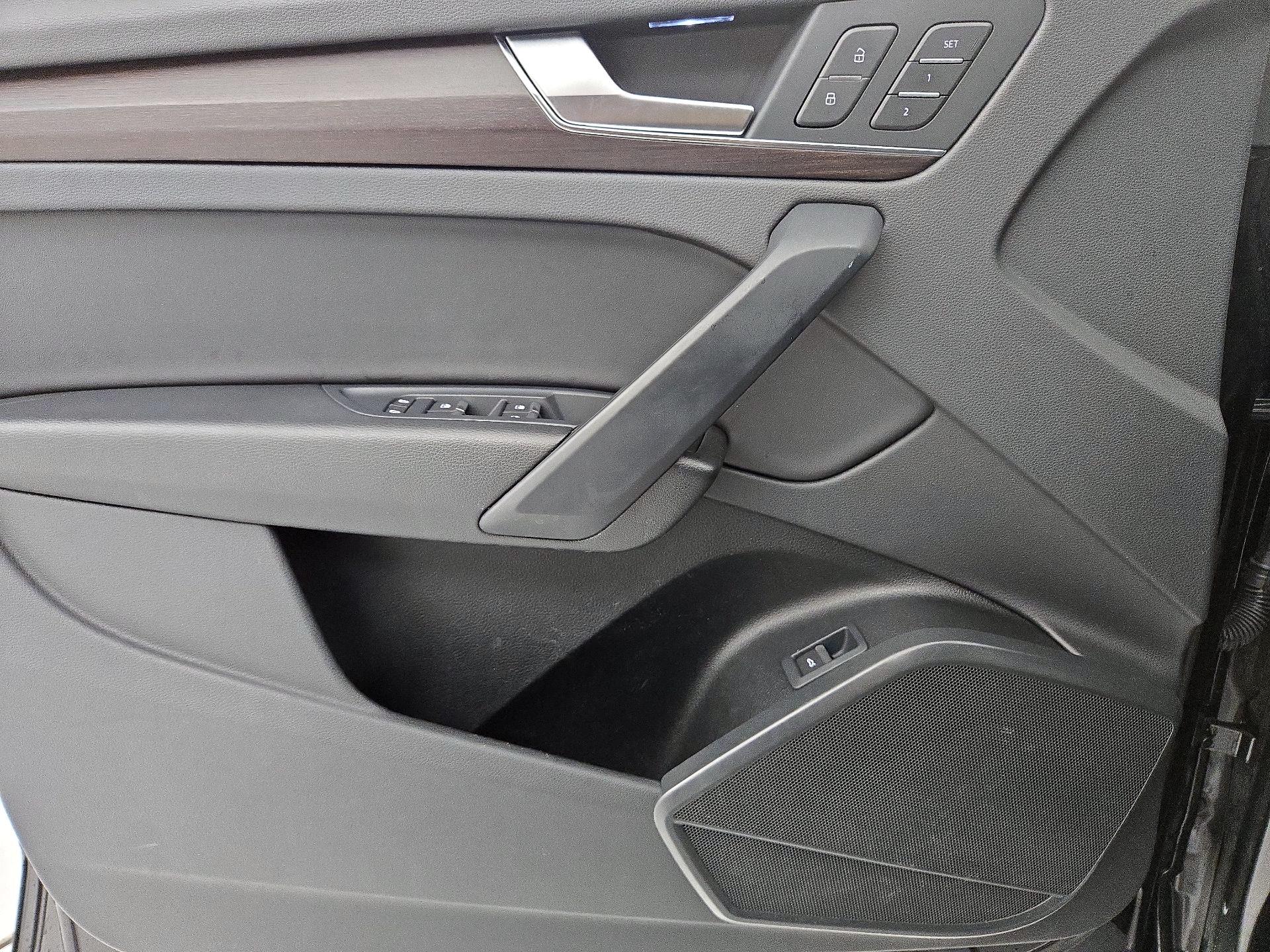 Thumbnail: 2023 Audi Q5 - 12