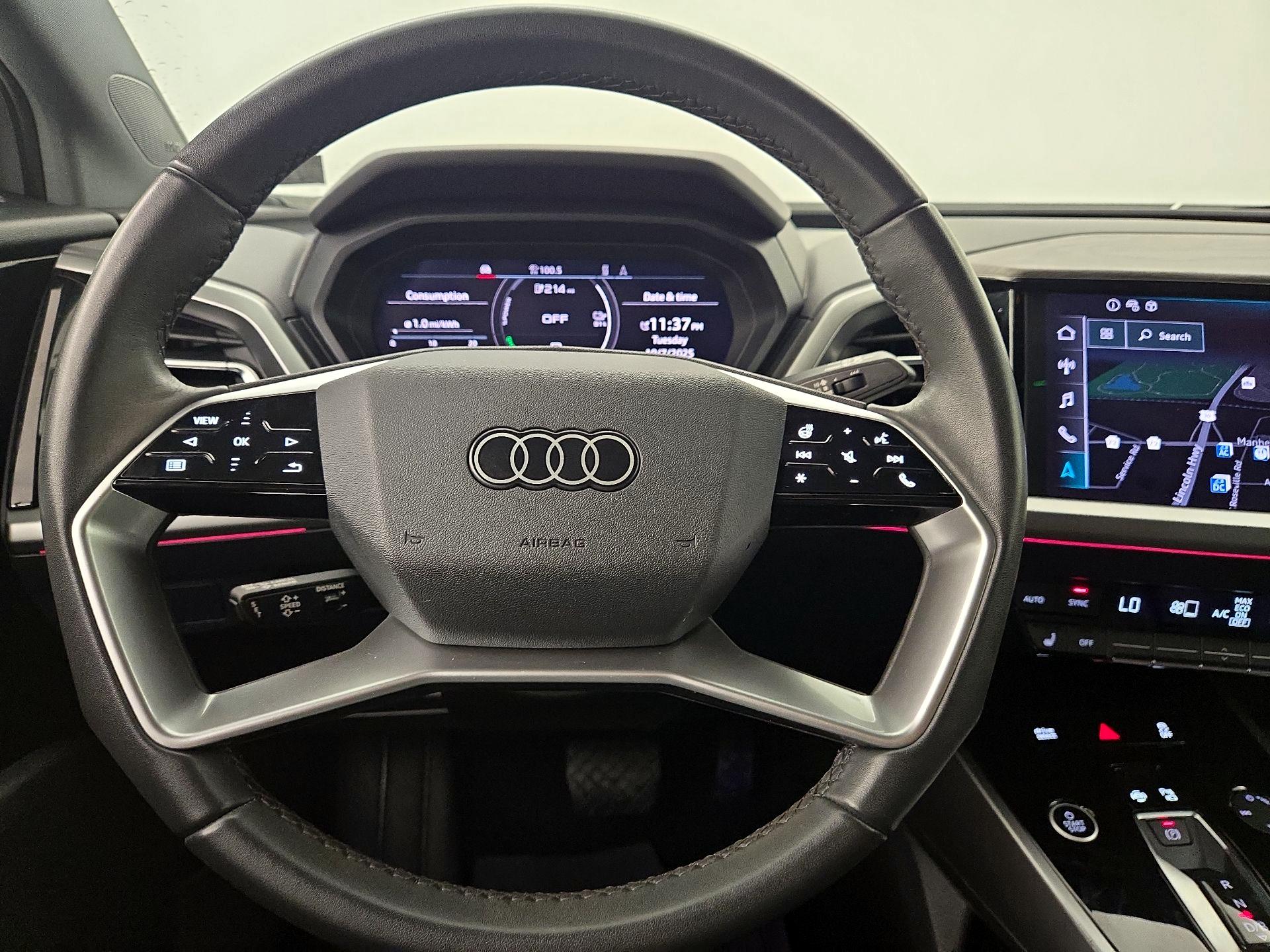 Thumbnail: 2023 Audi Q4 e-tron - 10