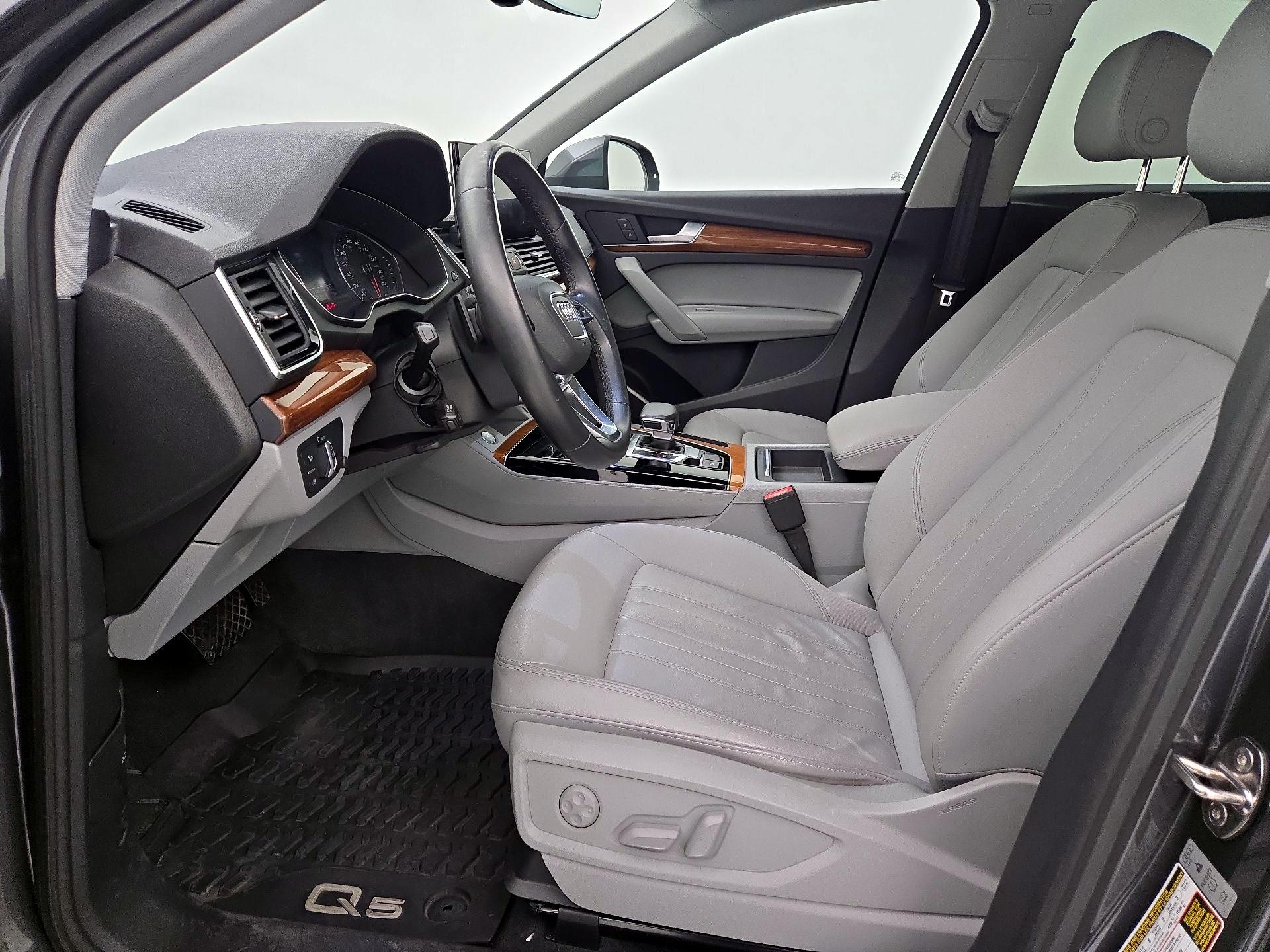 Thumbnail: 2022 Audi Q5 - 11