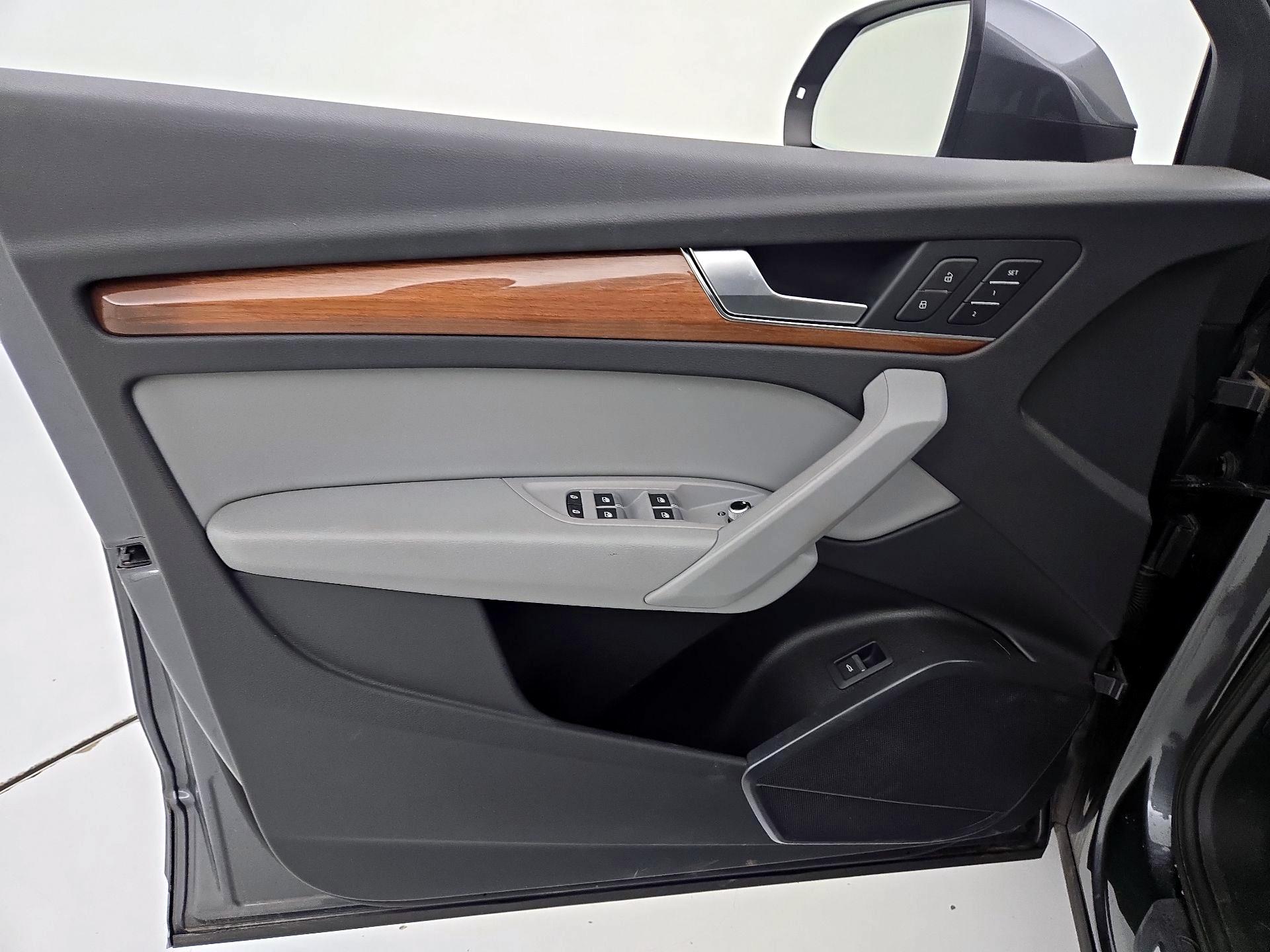 Thumbnail: 2022 Audi Q5 - 12