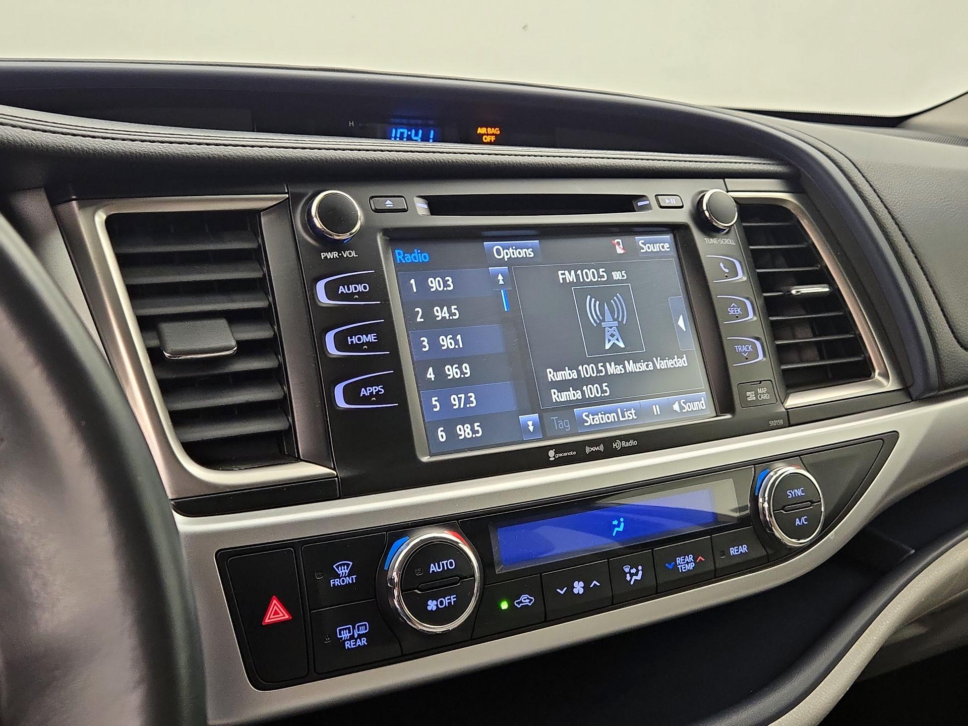 Thumbnail: 2016 Toyota Highlander - 15
