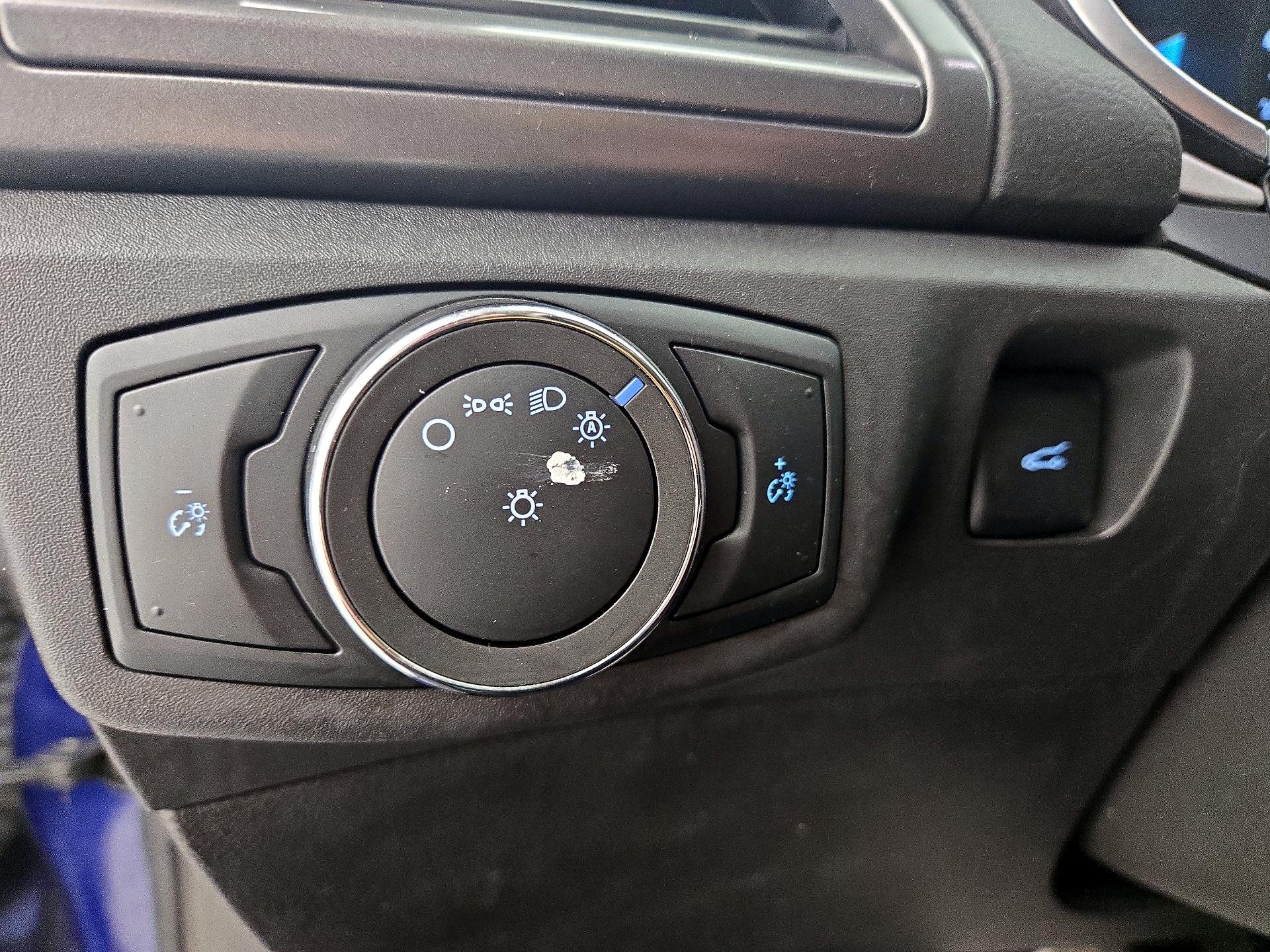 Thumbnail: 2016 Ford Fusion - 13